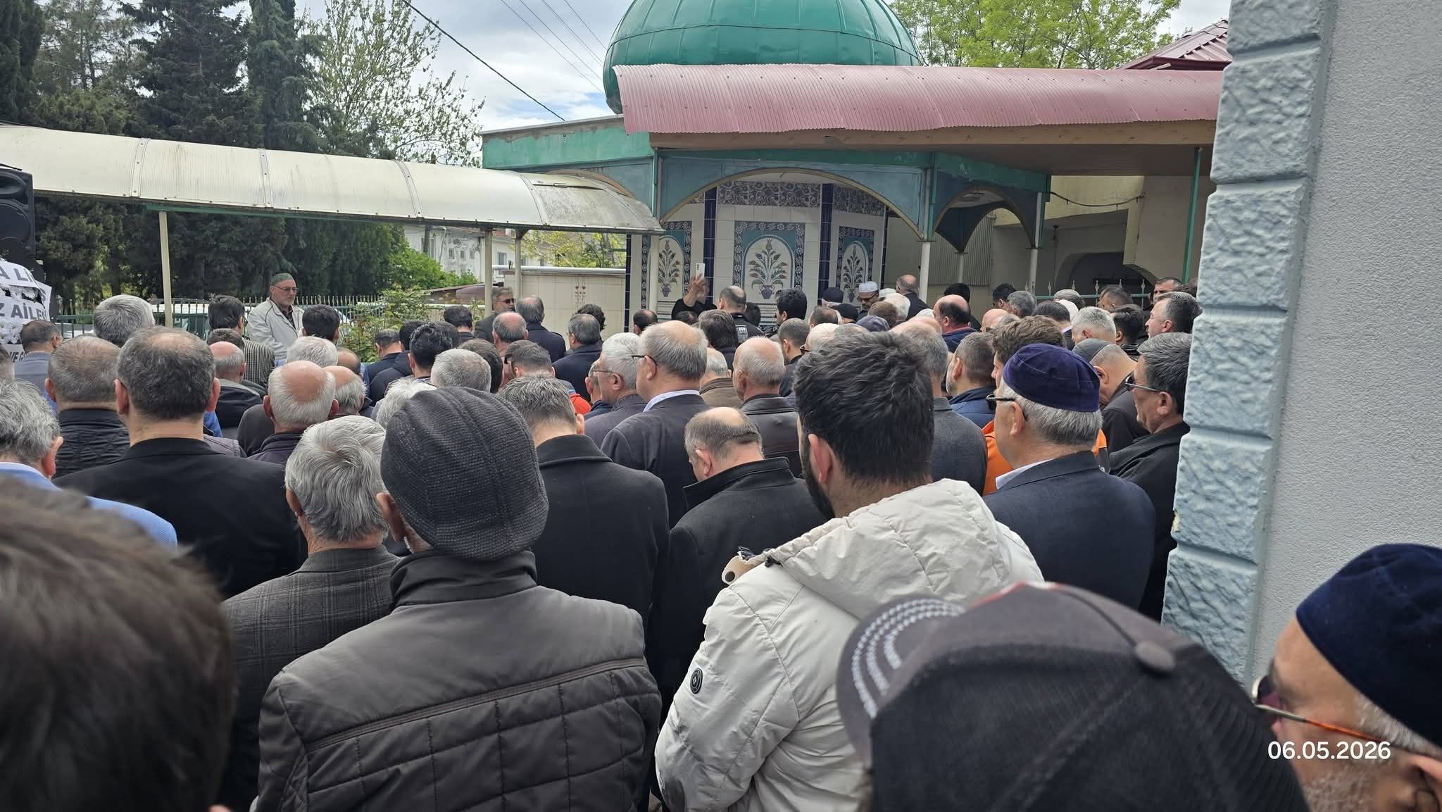 Berber Haci Sami̇ Bektaş Son Yolculuğuna Uğurlandi (1)
