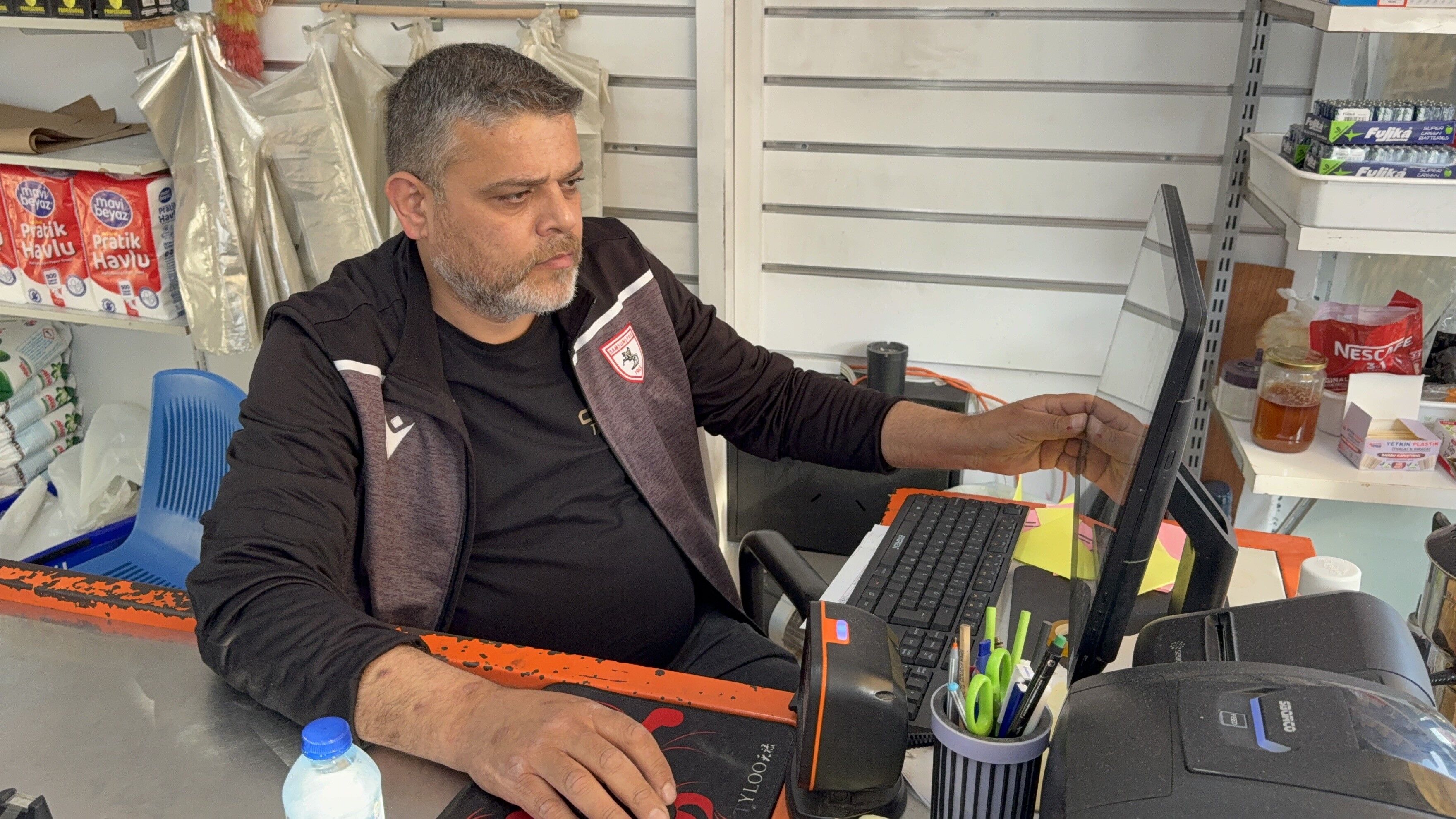 İş Yeri Sahibinden Hırsıza Çağrı Çaldığını Getirirsen Şikayetçi Olmayacağım (3)