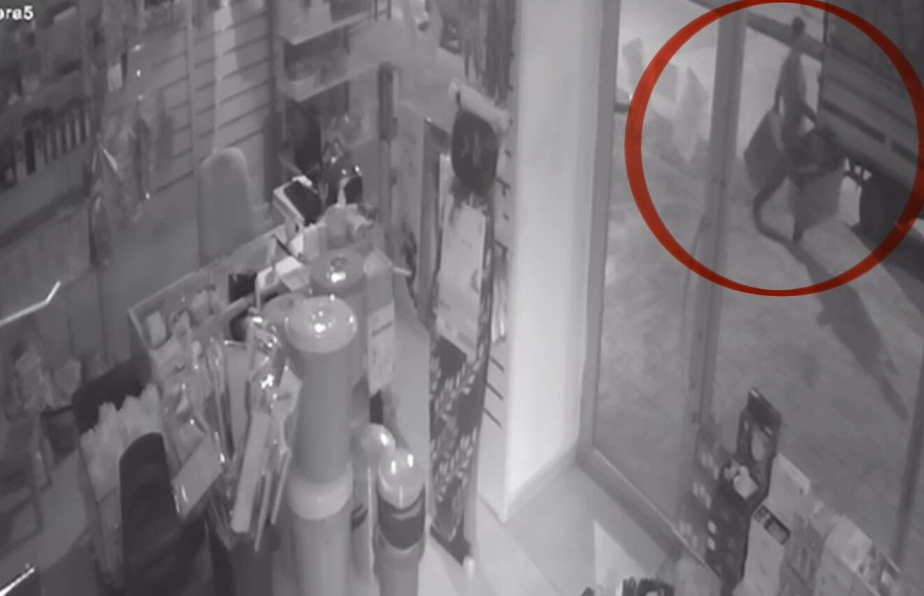 İş Yeri Sahibinden Hırsıza Çağrı Çaldığını Getirirsen Şikayetçi Olmayacağım (7)