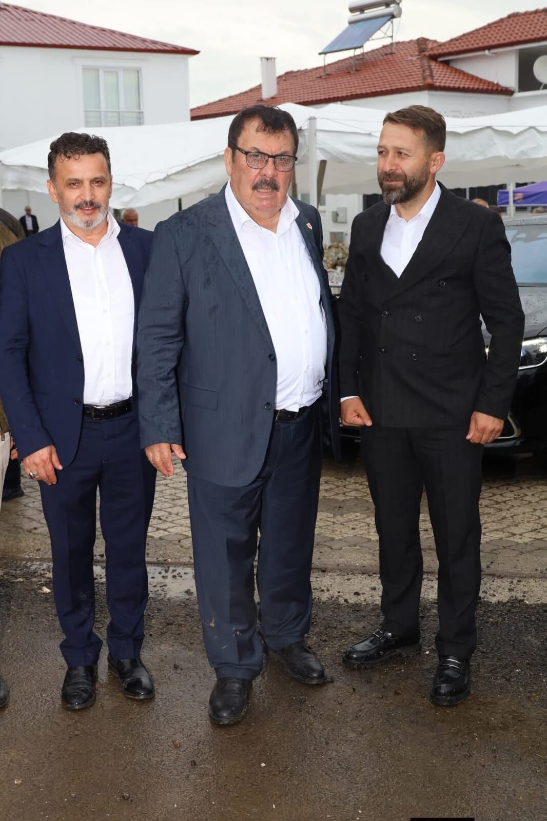 Kocabaş Ai̇lesi̇’nden 13 Yildir Süren Vefa Ai̇le Çinarlari Dualarla Anildi (1)