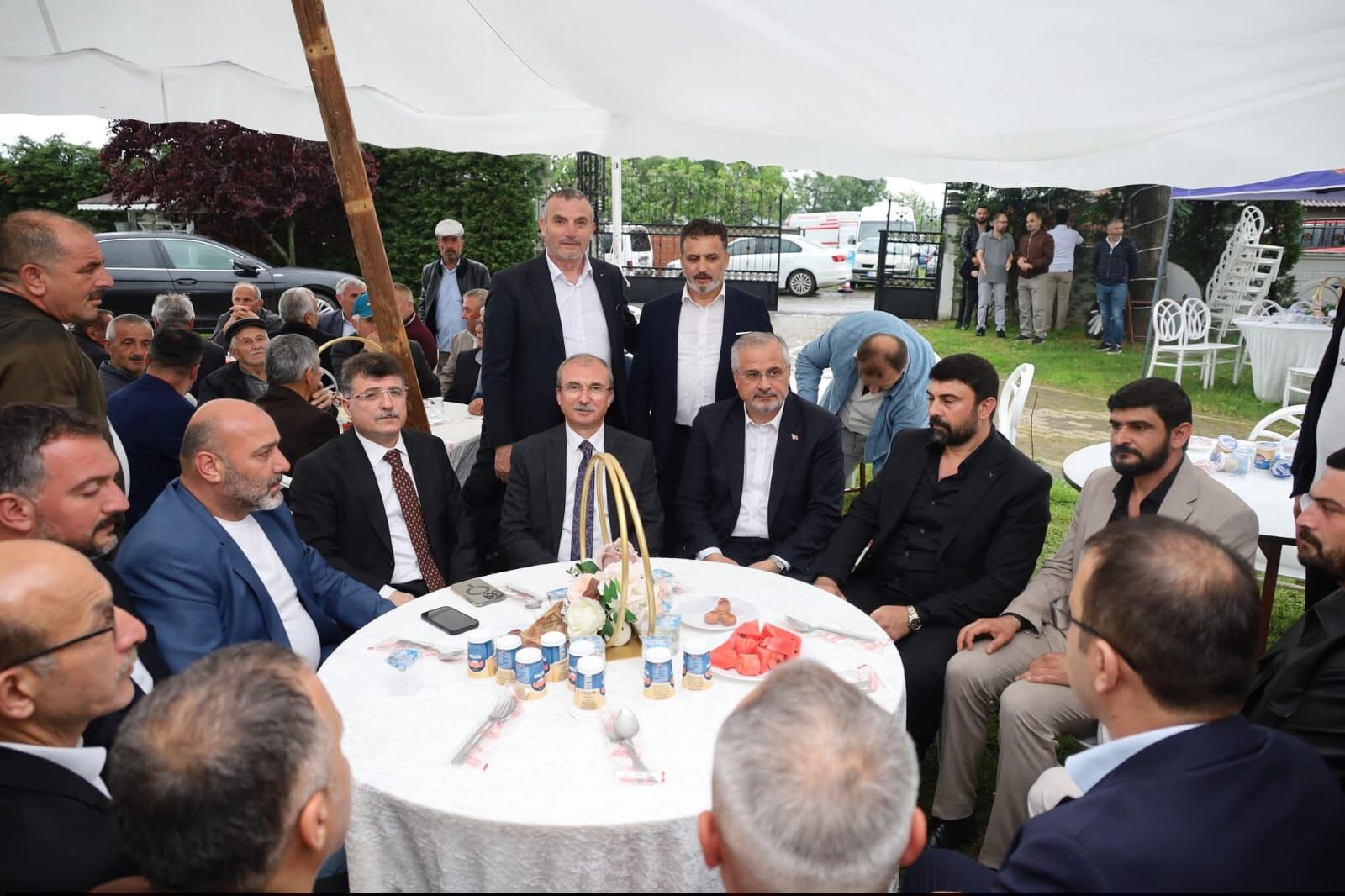 Kocabaş Ai̇lesi̇’nden 13 Yildir Süren Vefa Ai̇le Çinarlari Dualarla Anildi (41)