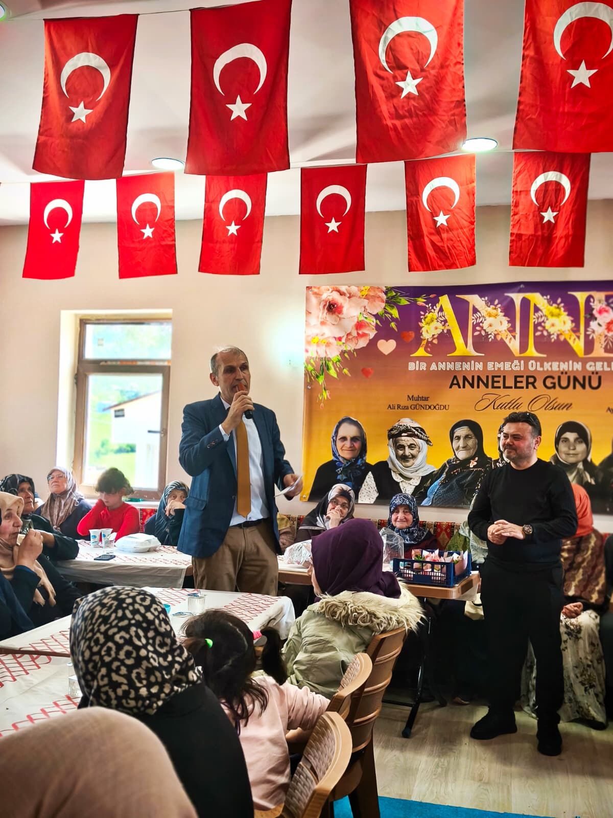 Köyde Anneler Günü Coşkusu Muhtarlık Ve Dernekten Anlamlı Organizasyon (10)