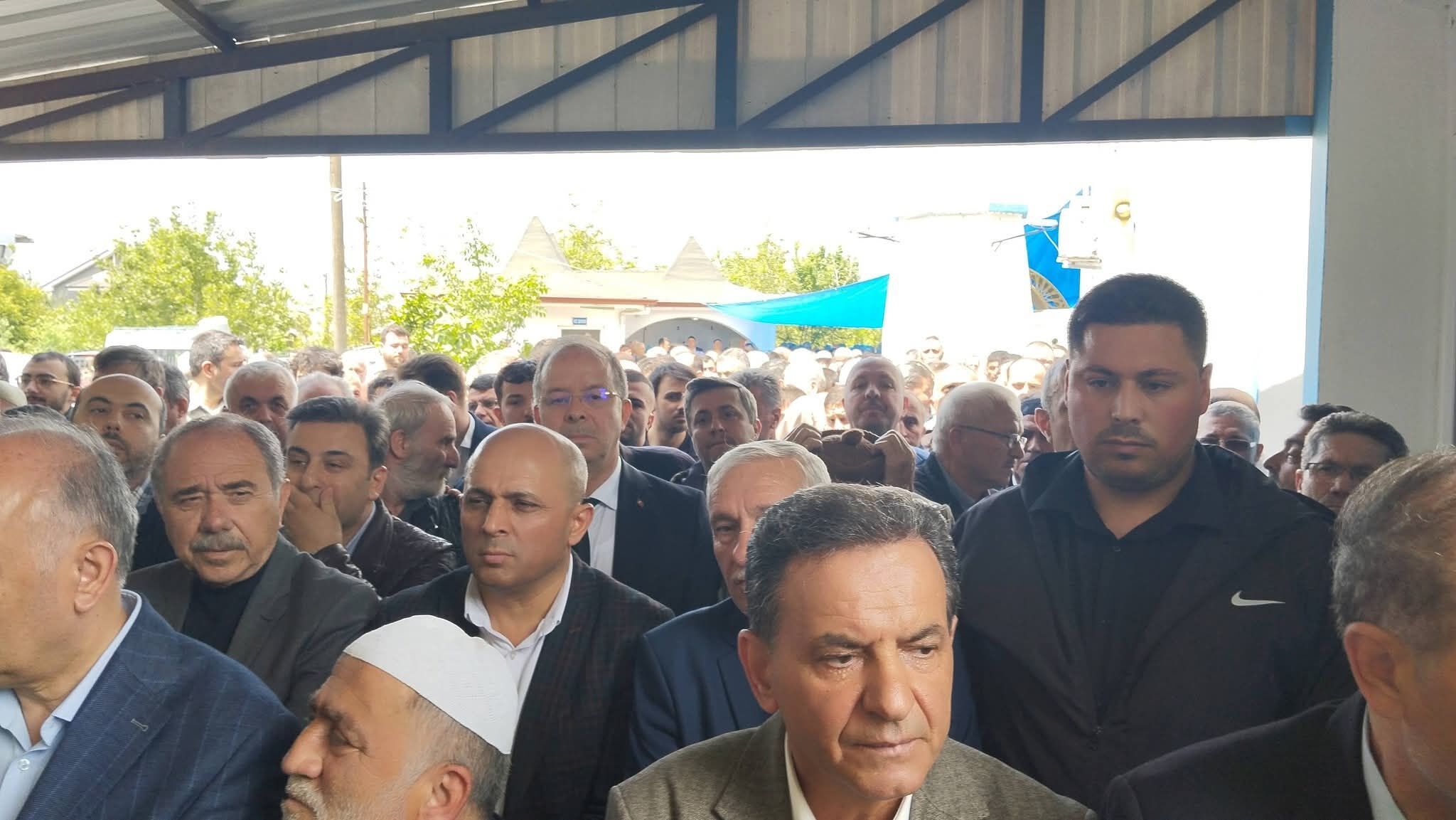 Özkök Ailesinin Acı Günü Bayram Özkök Son Yolculuğuna Uğurlandı (3)