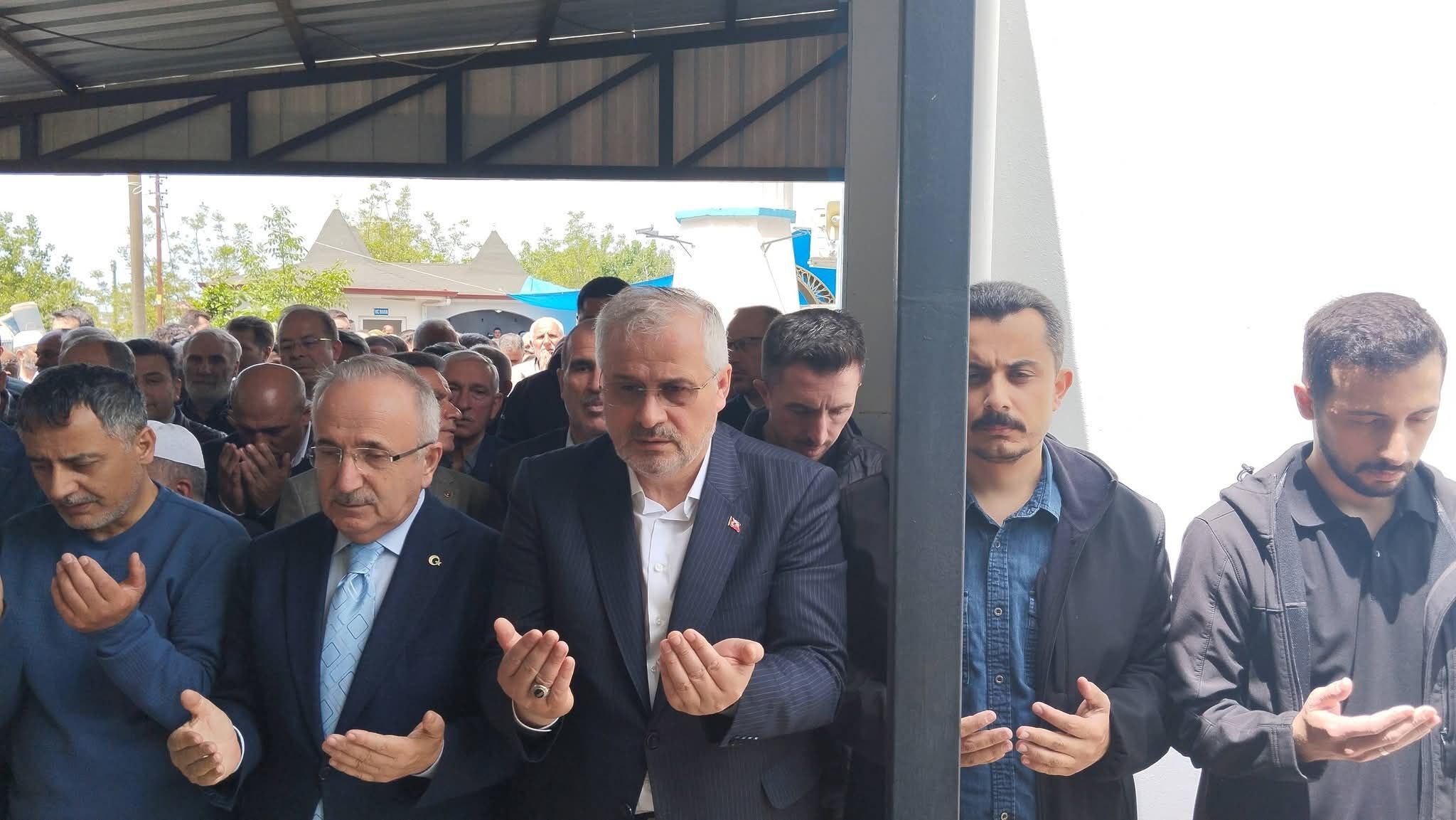 Özkök Ailesinin Acı Günü Bayram Özkök Son Yolculuğuna Uğurlandı (4)