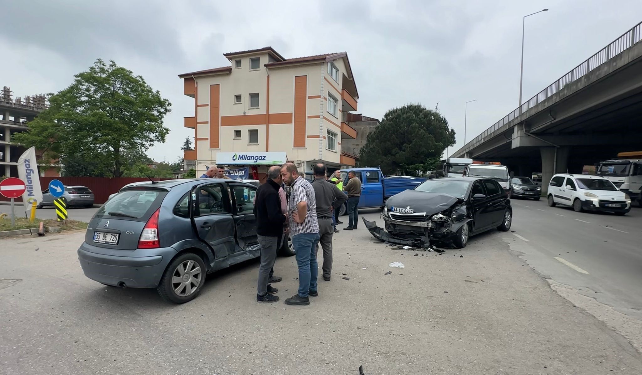 Samsun’da Iki Otomobil Çarpıştı