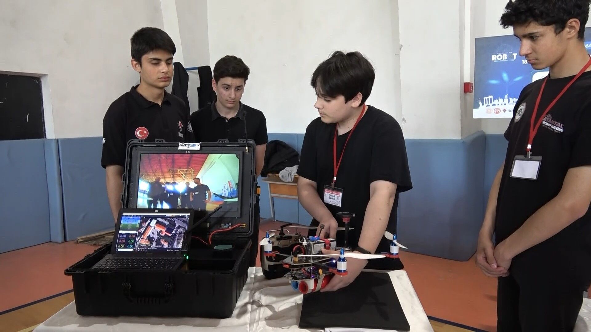 Samsun'da Meslek Lisesi Öğrencilerinin Geliştirdiği Robot Kol Türkiye Birincisi Oldu1
