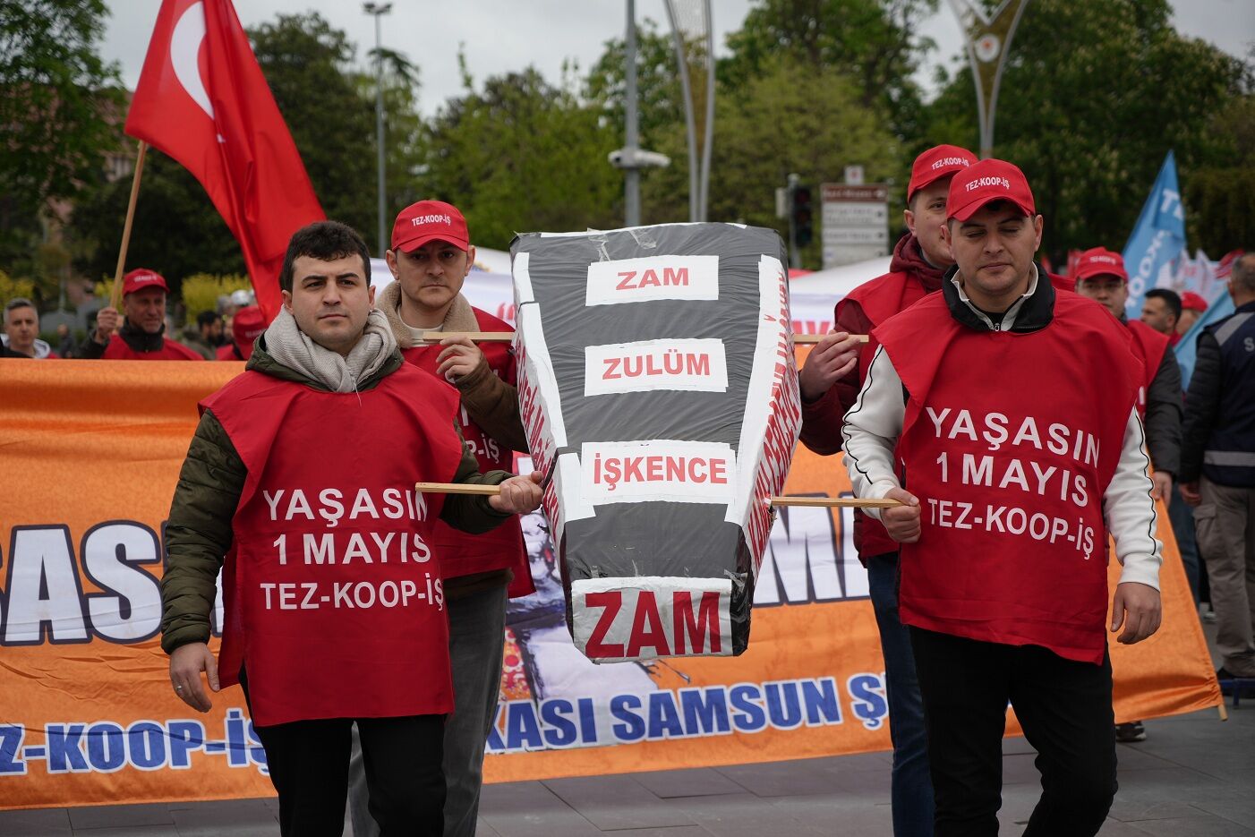 Samsun’da Yağmur Altında 1 Mayıs Kutlaması2