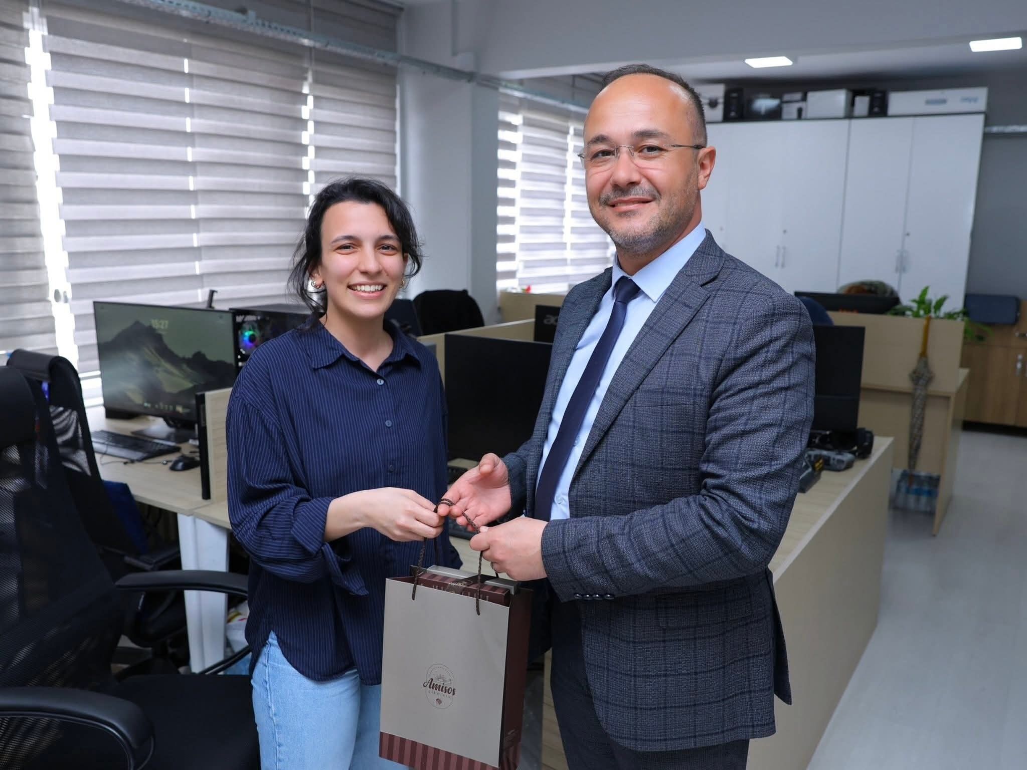 Sbb'den Personele Toplam 150 Milyon Tl'lik Bayram Ikramiyesi (3)