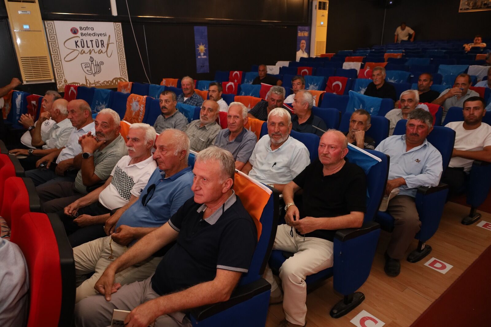Ak Parti Bafra’da Geniş Katılımlı Danışma Meclisi Toplantısı (8)