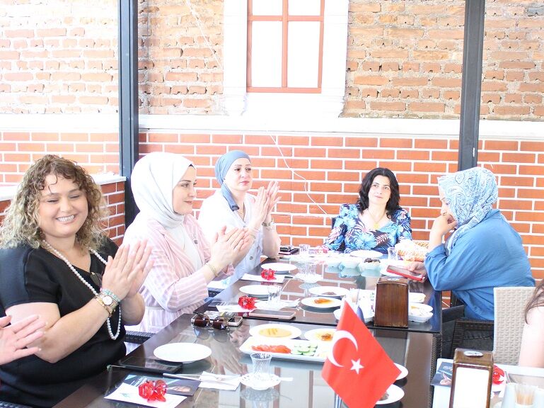 Anahtar Parti Bafra Kadın Kolları Kahvaltı Programında Buluştu-1
