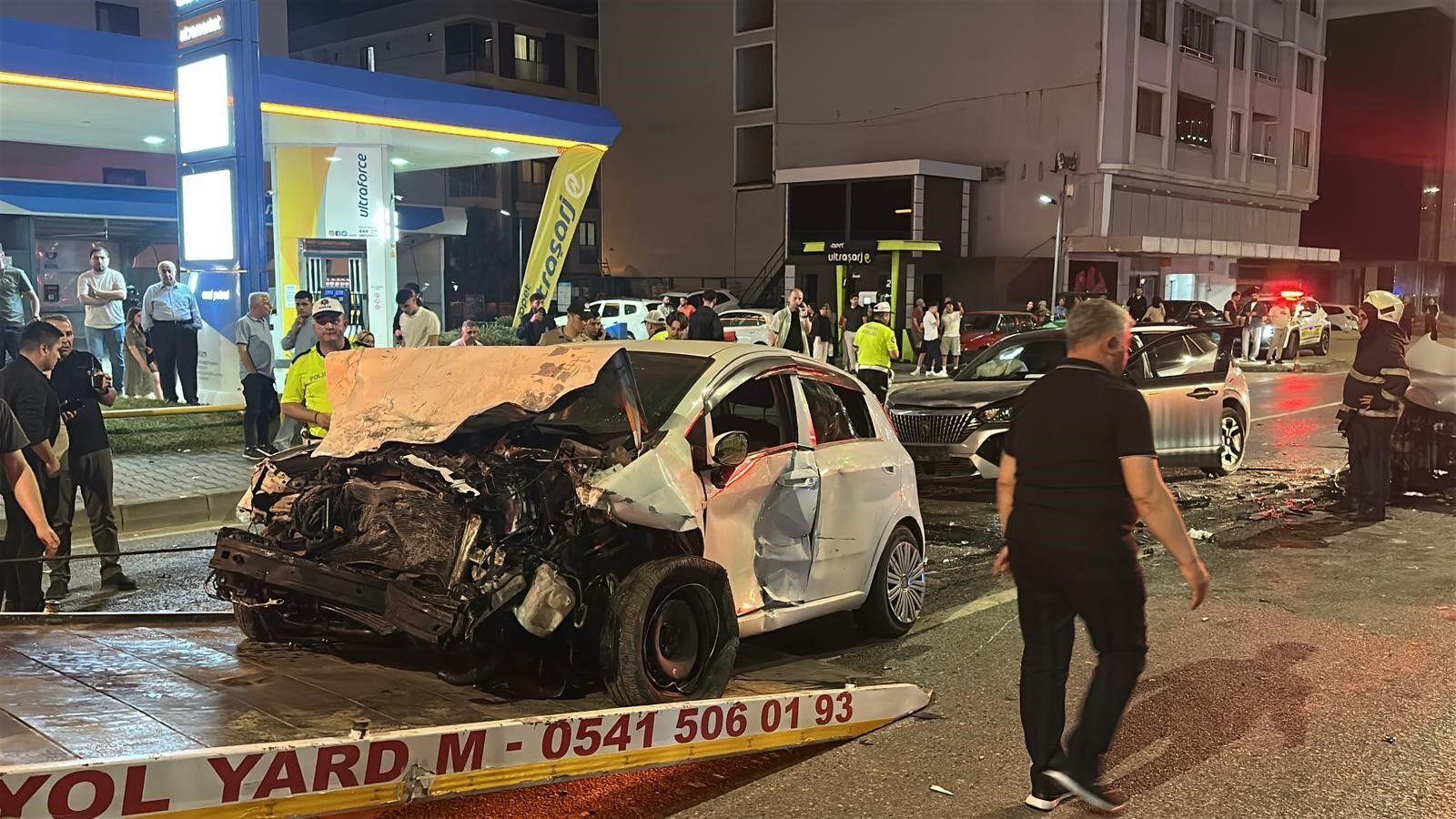 Atakum'da Kontrolden Çıkan Otomobil Karşı Şeride Geçti 5 Yaralı (1)