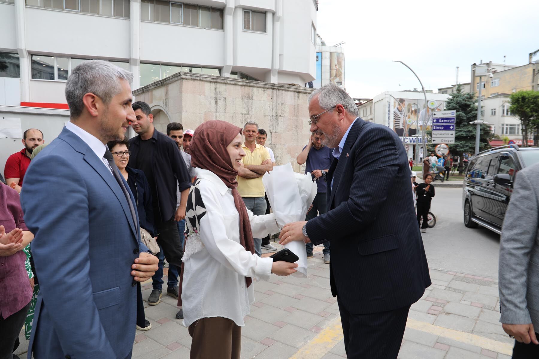 Bafra Beledi̇yesi̇'nde Toplu Sözleşme Sevi̇nci̇ (1)