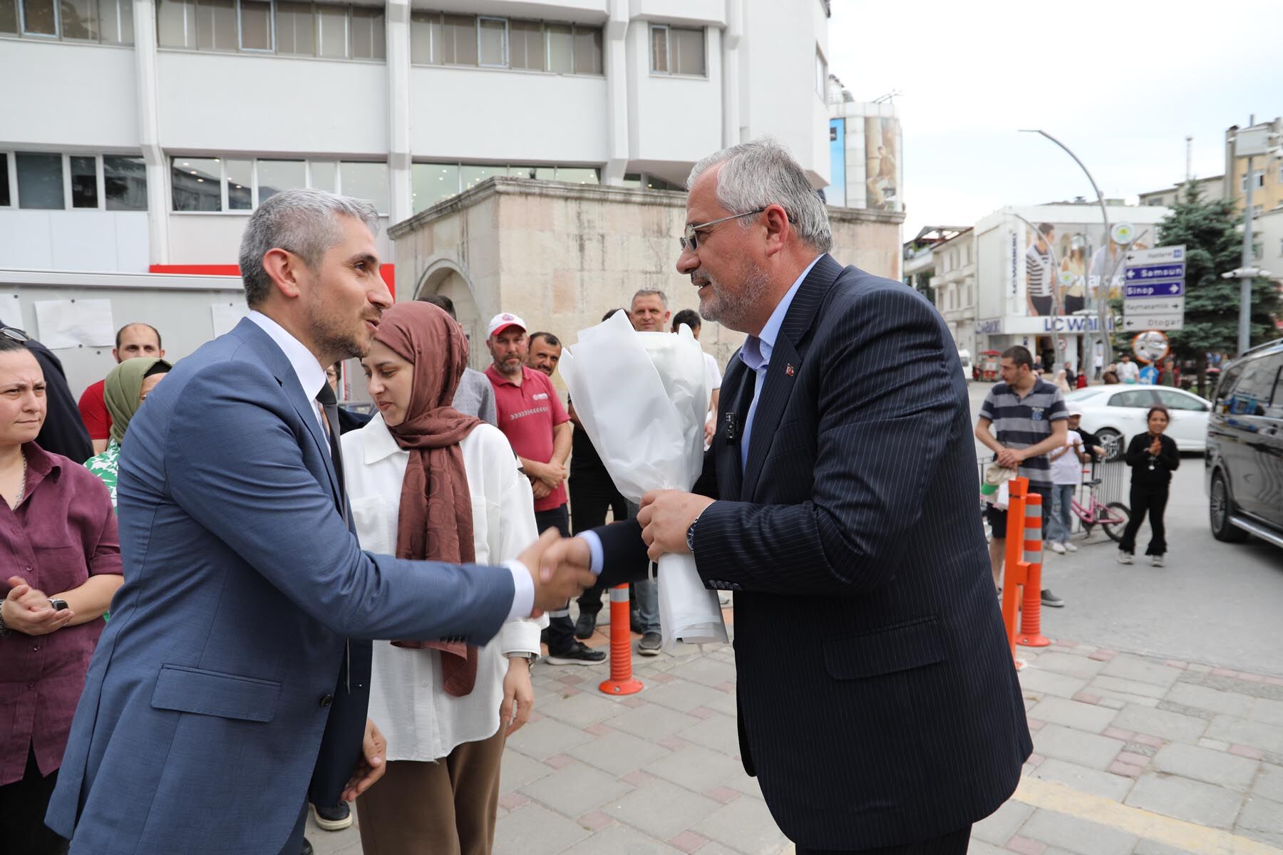 Bafra Beledi̇yesi̇'nde Toplu Sözleşme Sevi̇nci̇ (2)