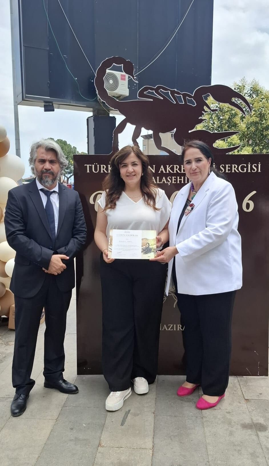 Bilim Ve Sanat Akrepler İçin Buluştu Birlikte Güzeliz 6 Sergisi Alaşehir’de Kapılarını Açtı! (1)