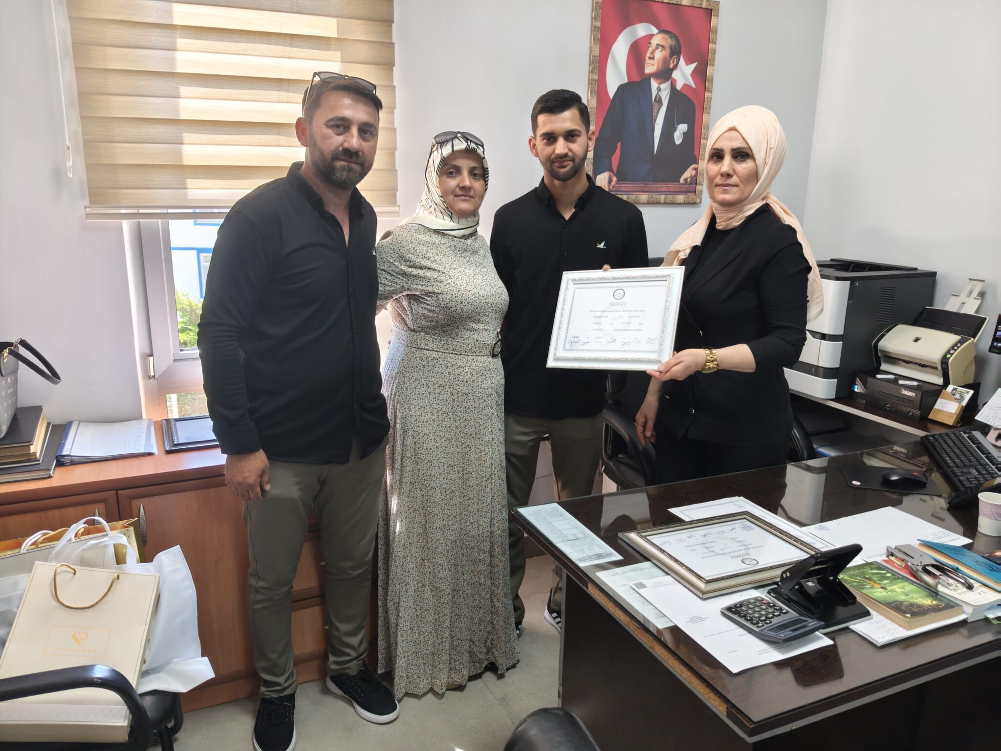 Genç Muhtar Cepe Mazbatasını Aldı-1