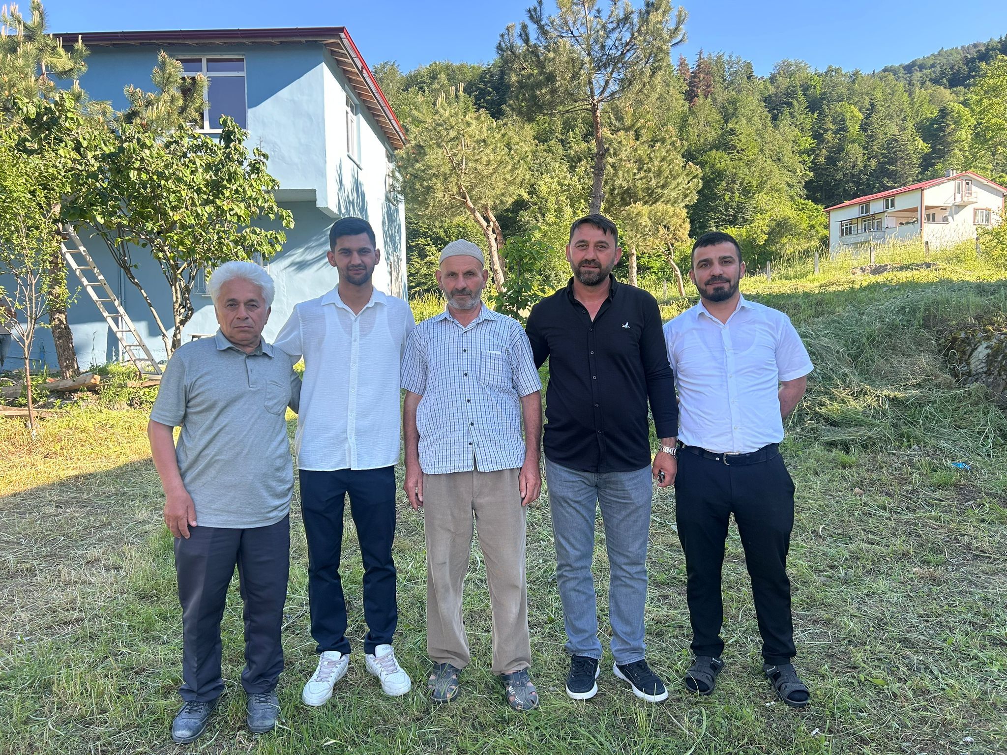 Genç Muhtar Emirhan Cepe Ara Seçimde Babasından Görevi Aldı (1)