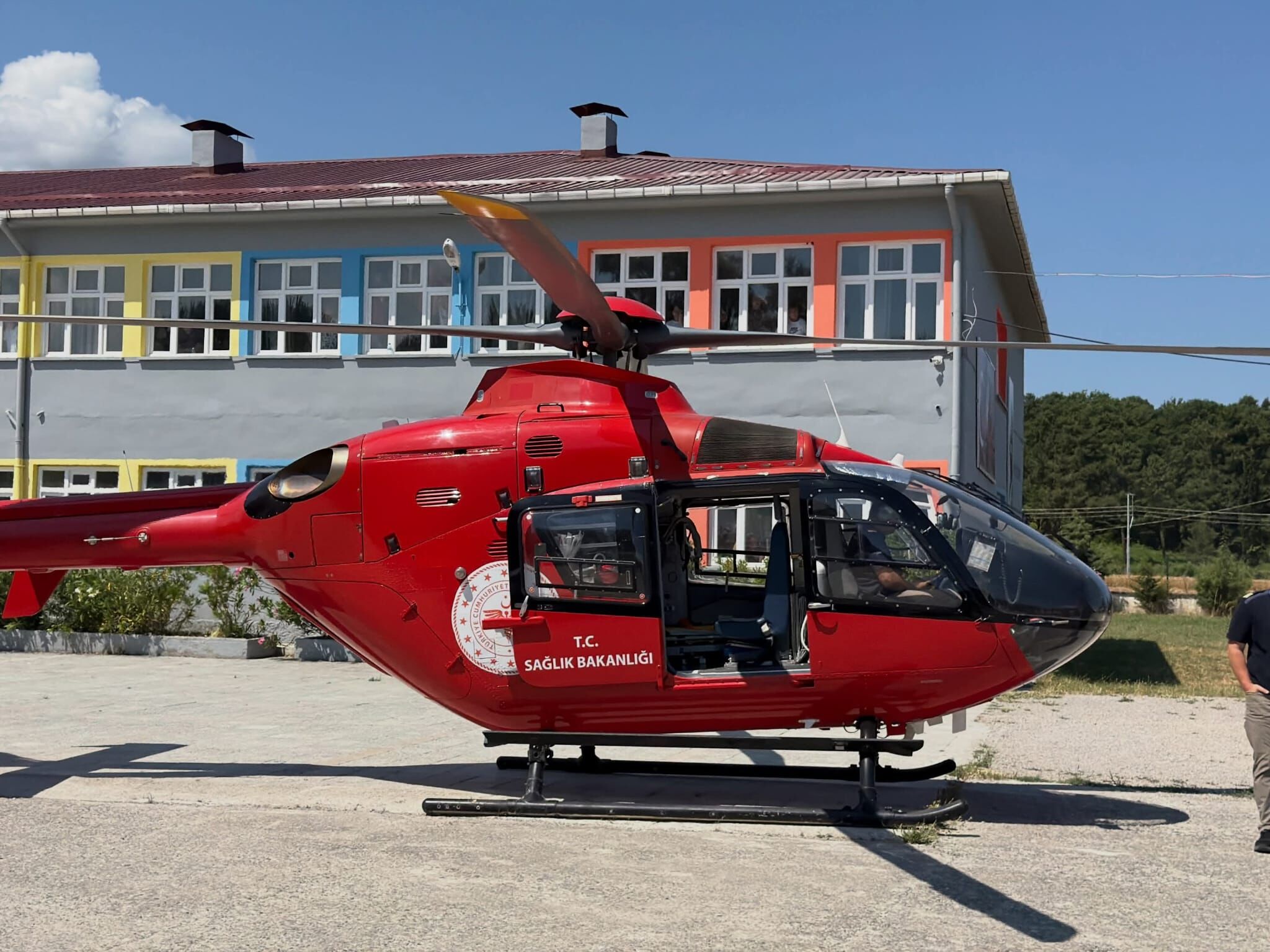 Hava Ambulansı Kaza Geçiren Vatandaş İçin Havalandı (3)