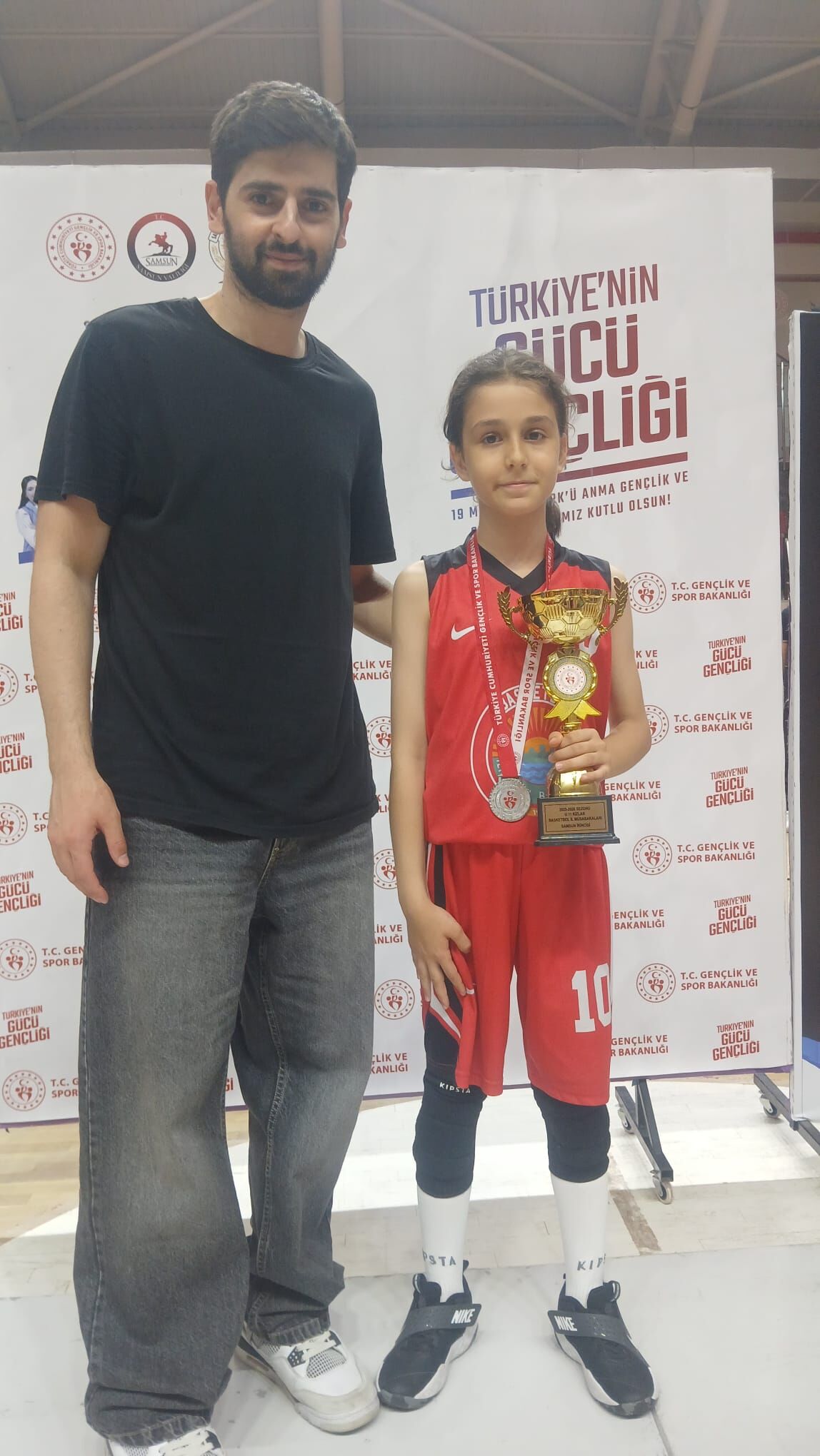 İlkadım Belediyesi U11 Kız Basketbol Takımı Samsun İl İkincisi Oldu (1)
