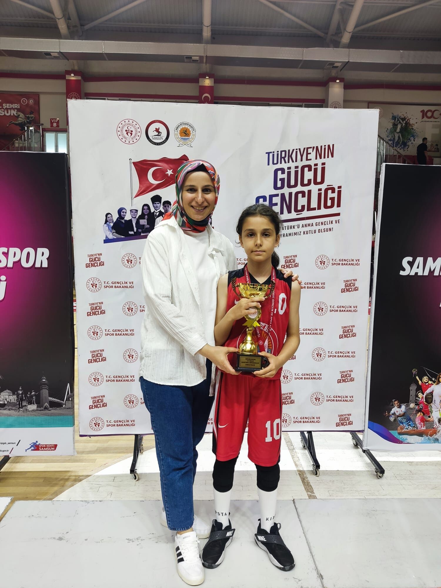 İlkadım Belediyesi U11 Kız Basketbol Takımı Samsun İl İkincisi Oldu (6)