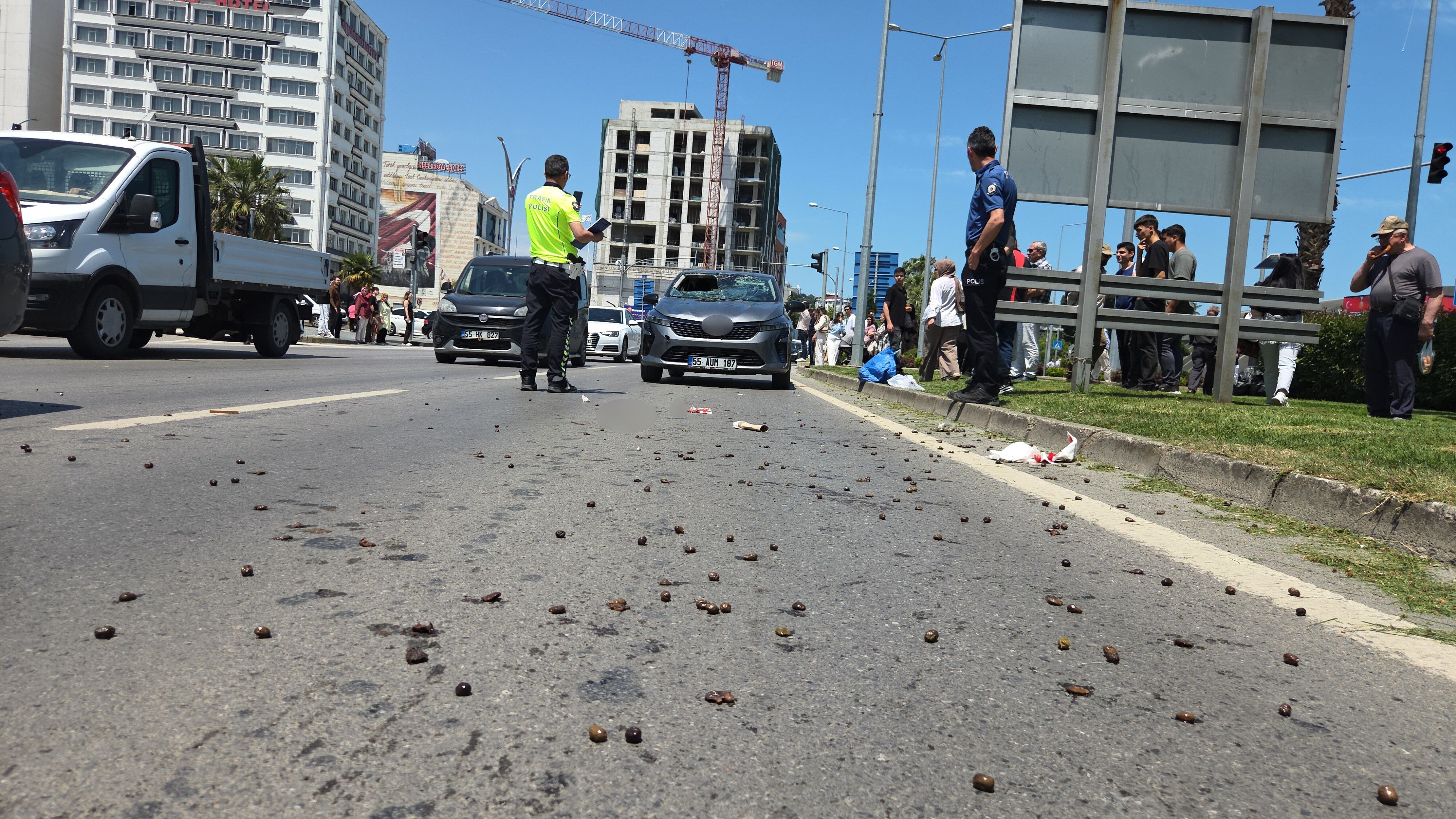 Otomobilin Çarptığı Yaşlı Adam Ağır Yaralandı (2)