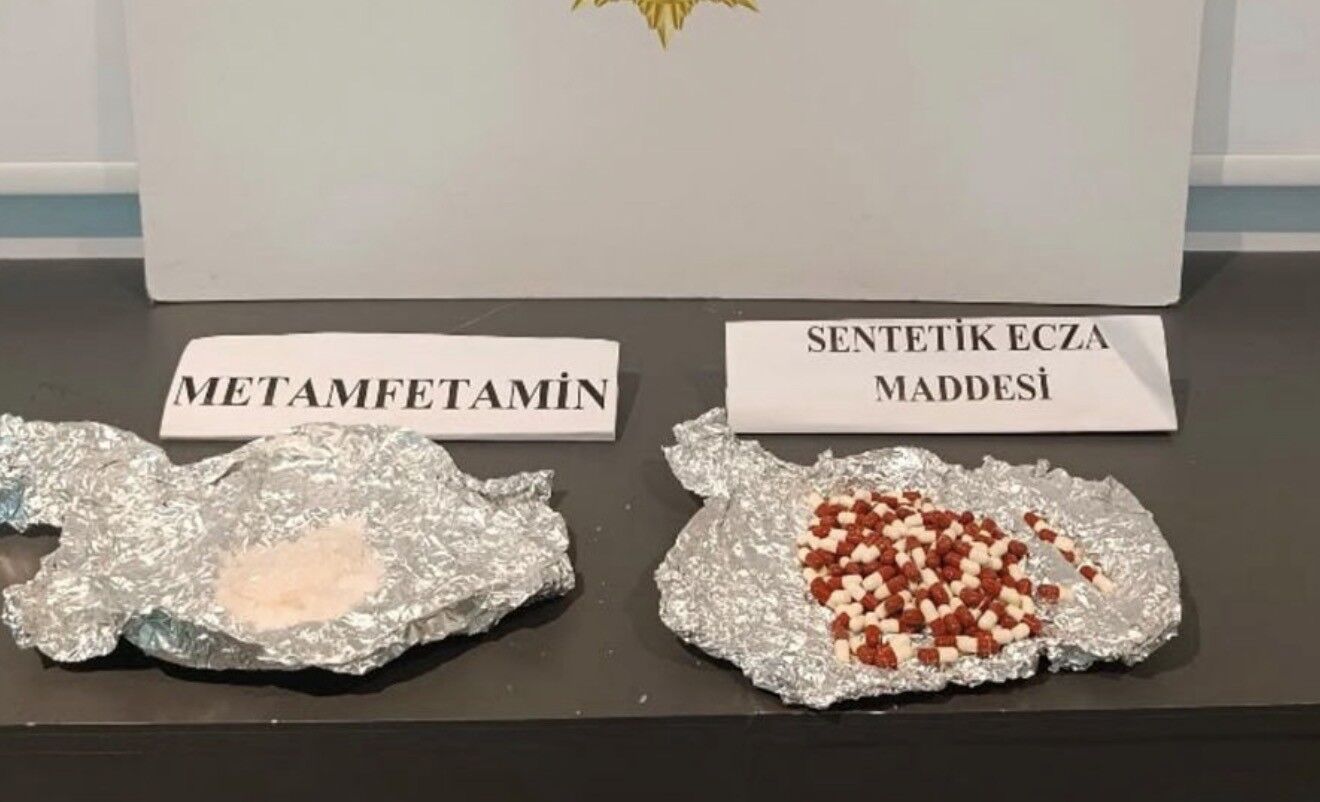 Samsun'da Narkotik Operasyonunda Uyuşturucu Ve Silahlar Ele Geçirildi (1)