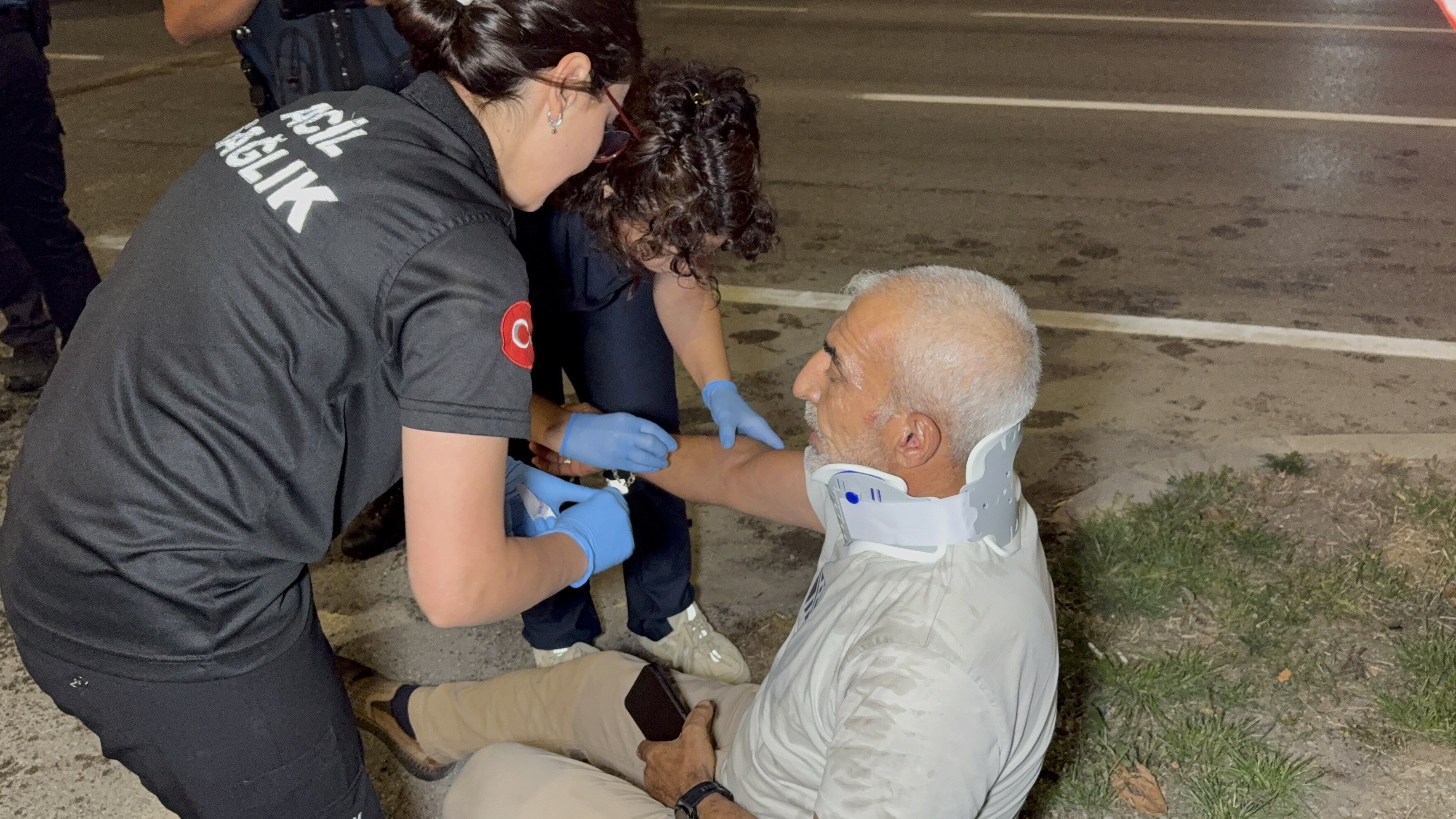 Ambulans Ile Tır Çarpıştı1