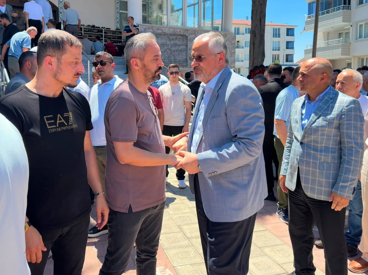 Bafra Blue Denim Tekstil Onursal Başkanı Fethi Tunç'a Son Görev (20)