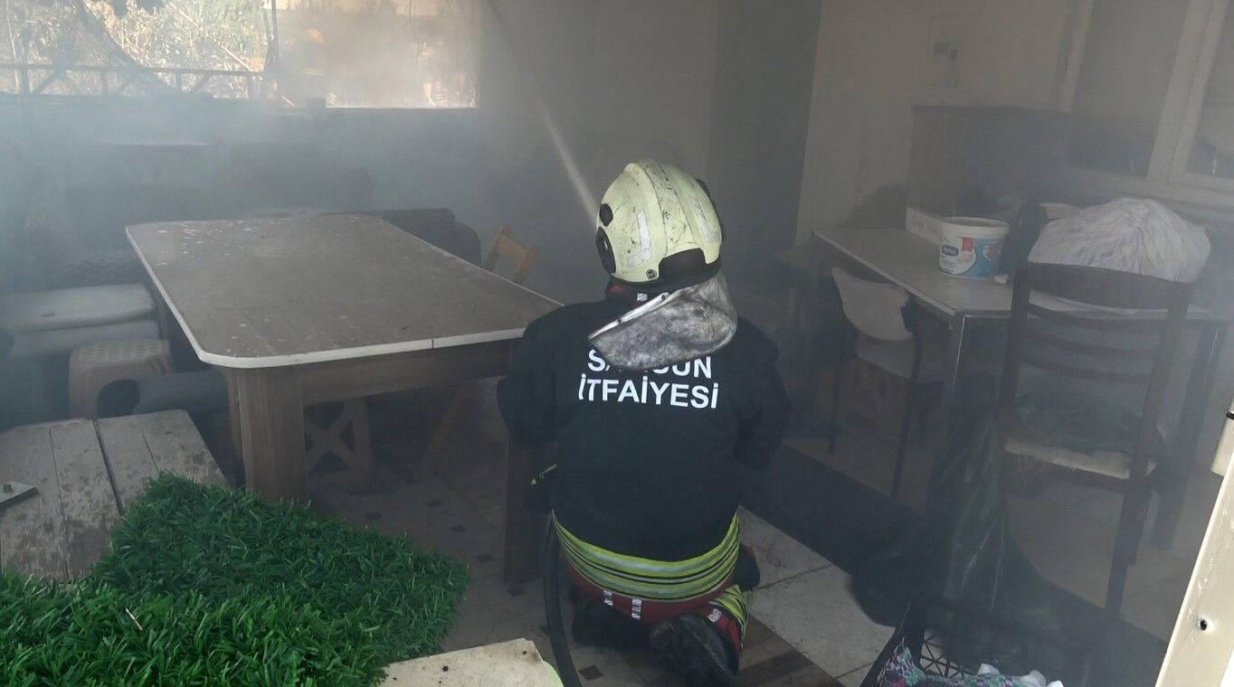 Bafra'da Bağ Evi Alevlere Teslim Oldu 1 Büyükbaş Hayvan Telef Oldu (5)