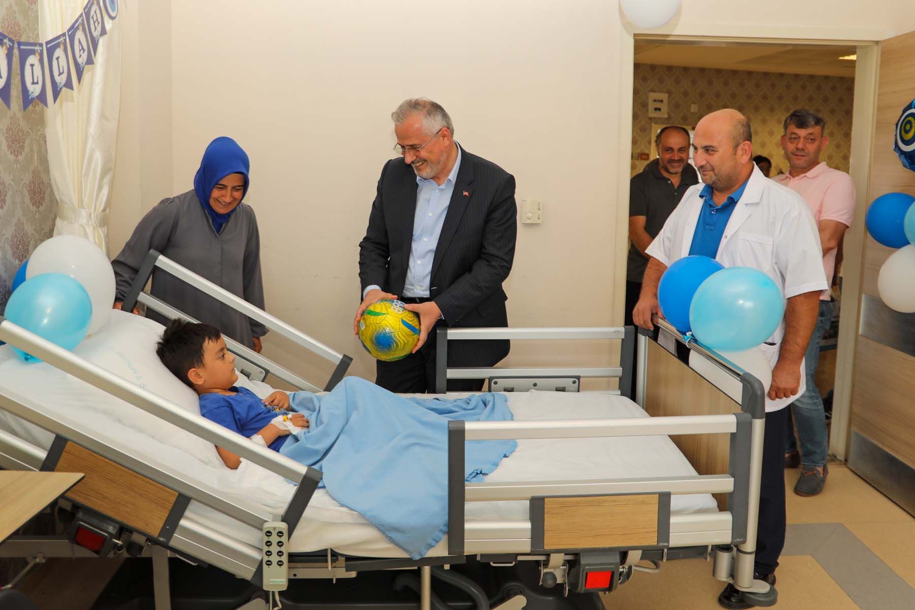 Başkan Kiliç, Sünnet Olan Çocuklari Zi̇yaret Etti̇ (5)