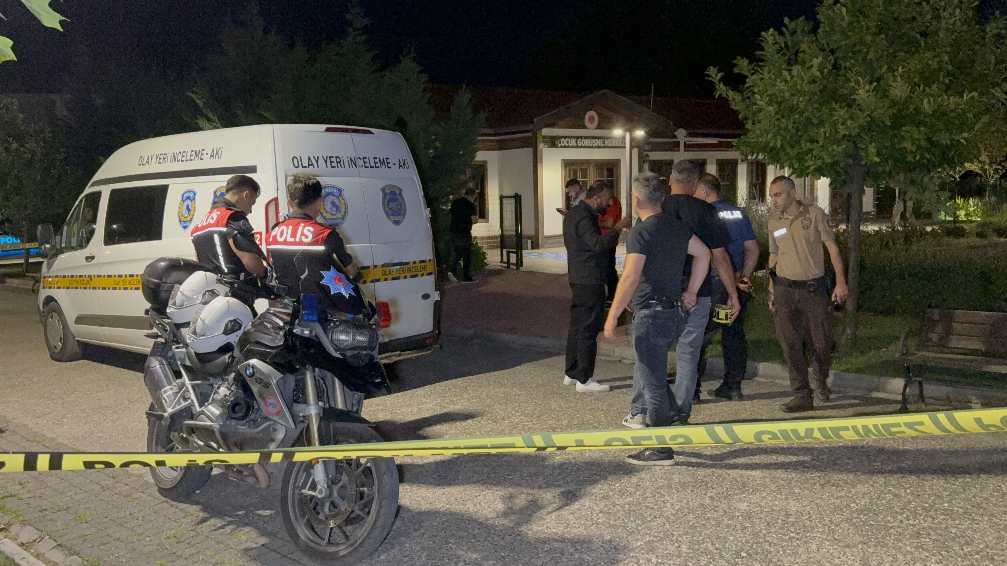 Emekli Polis Millet Bahçesinde Hayatına Son Verdi