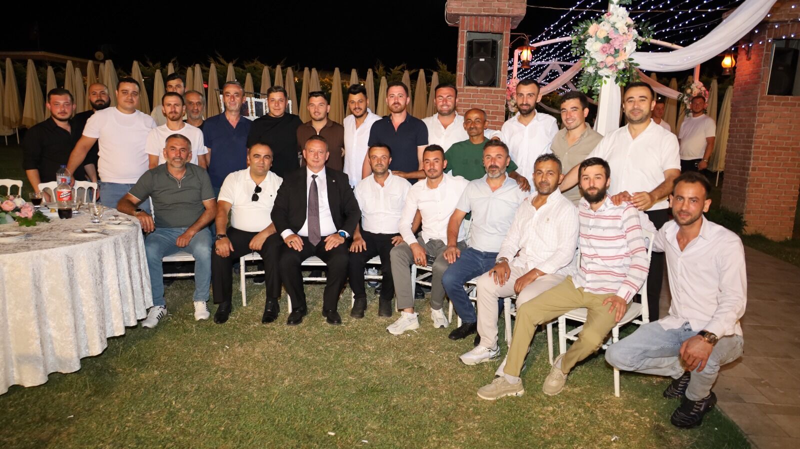 Gizem Ve Berkay Aşklarını Bir Ömürlük İmzayla Taçlandırdılar (24)