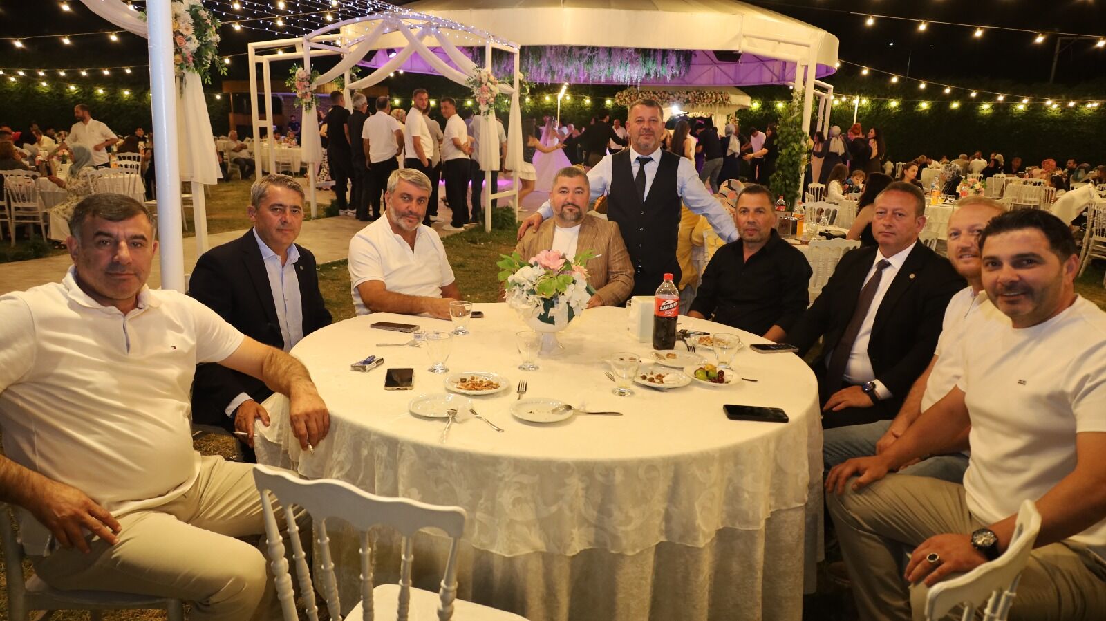 Gizem Ve Berkay Aşklarını Bir Ömürlük İmzayla Taçlandırdılar (26)