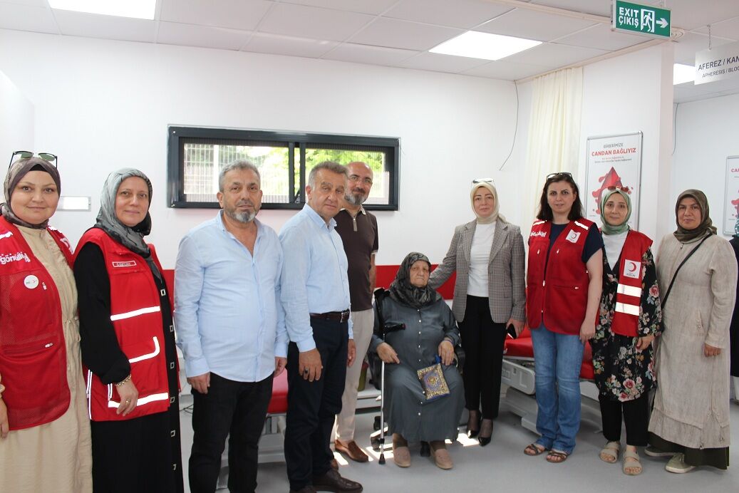 Hacı Nail Taşkın Kan Alma Birimi'ne Anlamlı Aile Ziyareti (1)-1