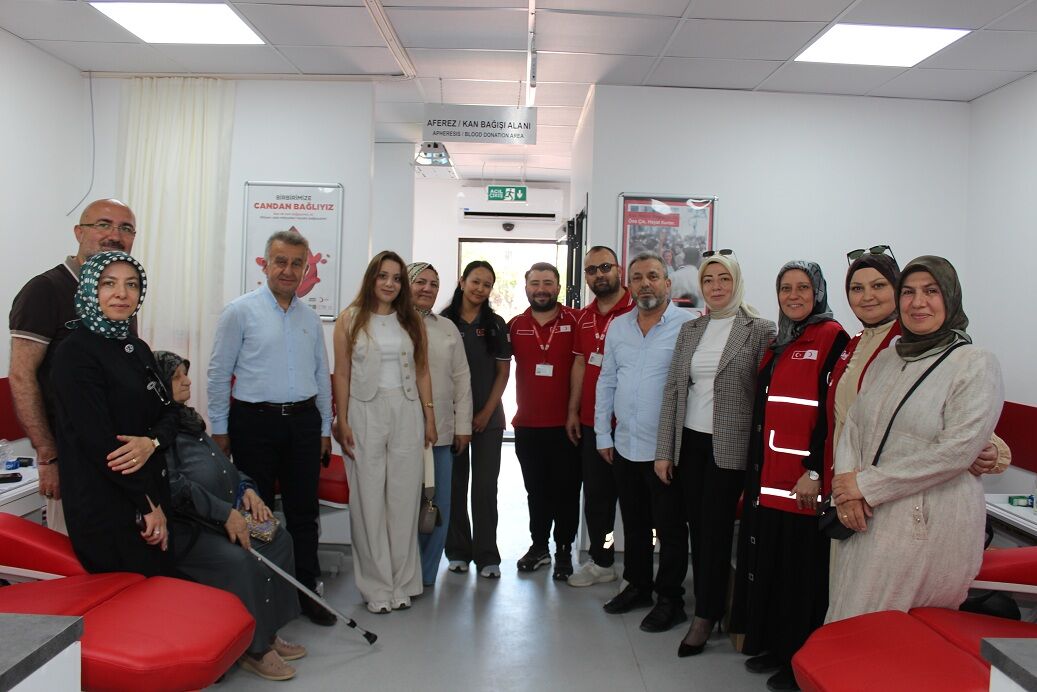 Hacı Nail Taşkın Kan Alma Birimi'ne Anlamlı Aile Ziyareti (3)-1