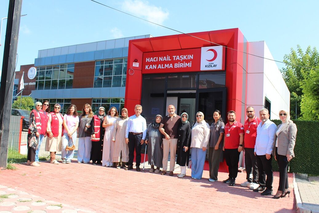 Hacı Nail Taşkın Kan Alma Birimi'ne Anlamlı Aile Ziyareti (9)