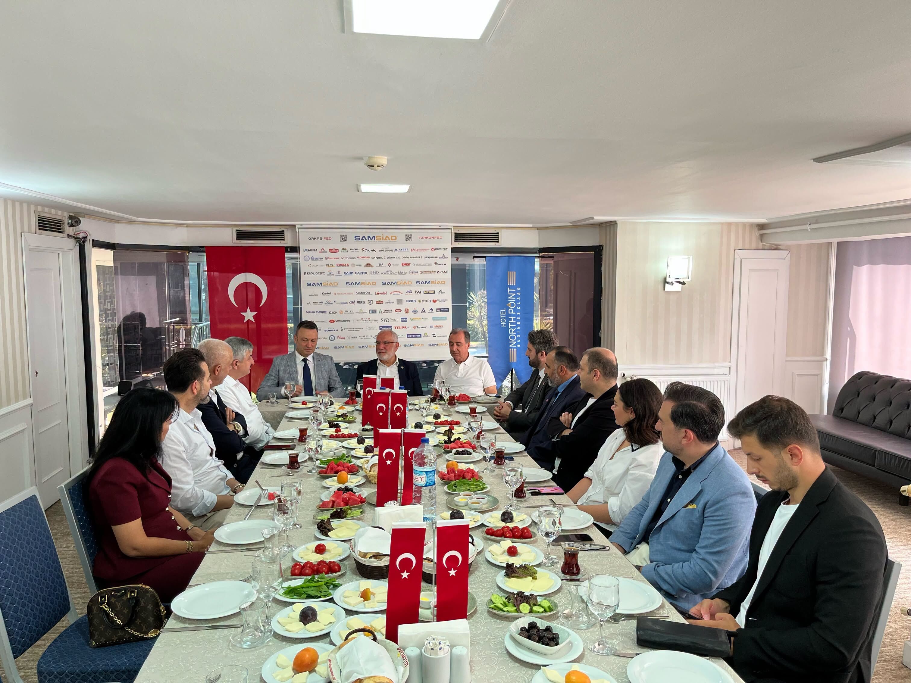 Mehmet Karaman, Samsun’da Iş Dünyası Temsilcileriyle Bir Araya Geldi (3)