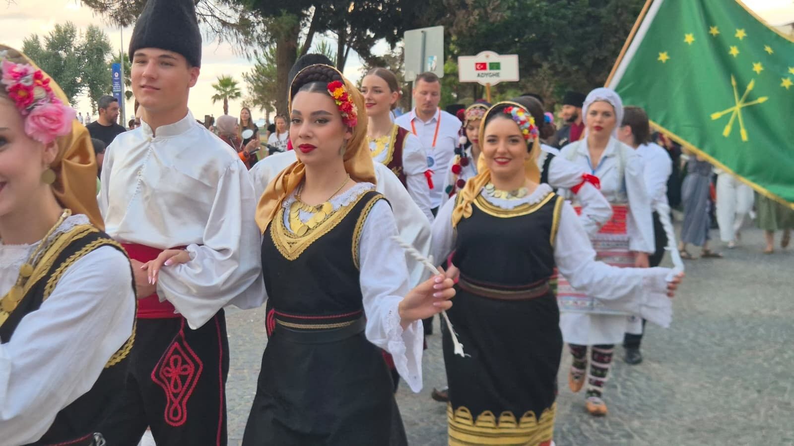 Samsun'da '36. Uluslararası Samsun Halk Oyunları Festivali' (1)