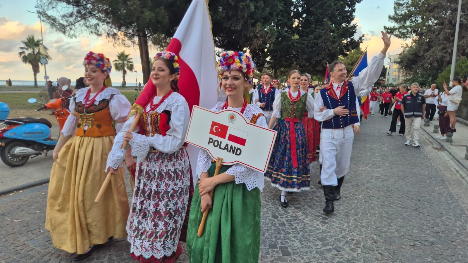 Samsun'da '36. Uluslararası Samsun Halk Oyunları Festivali' (11)