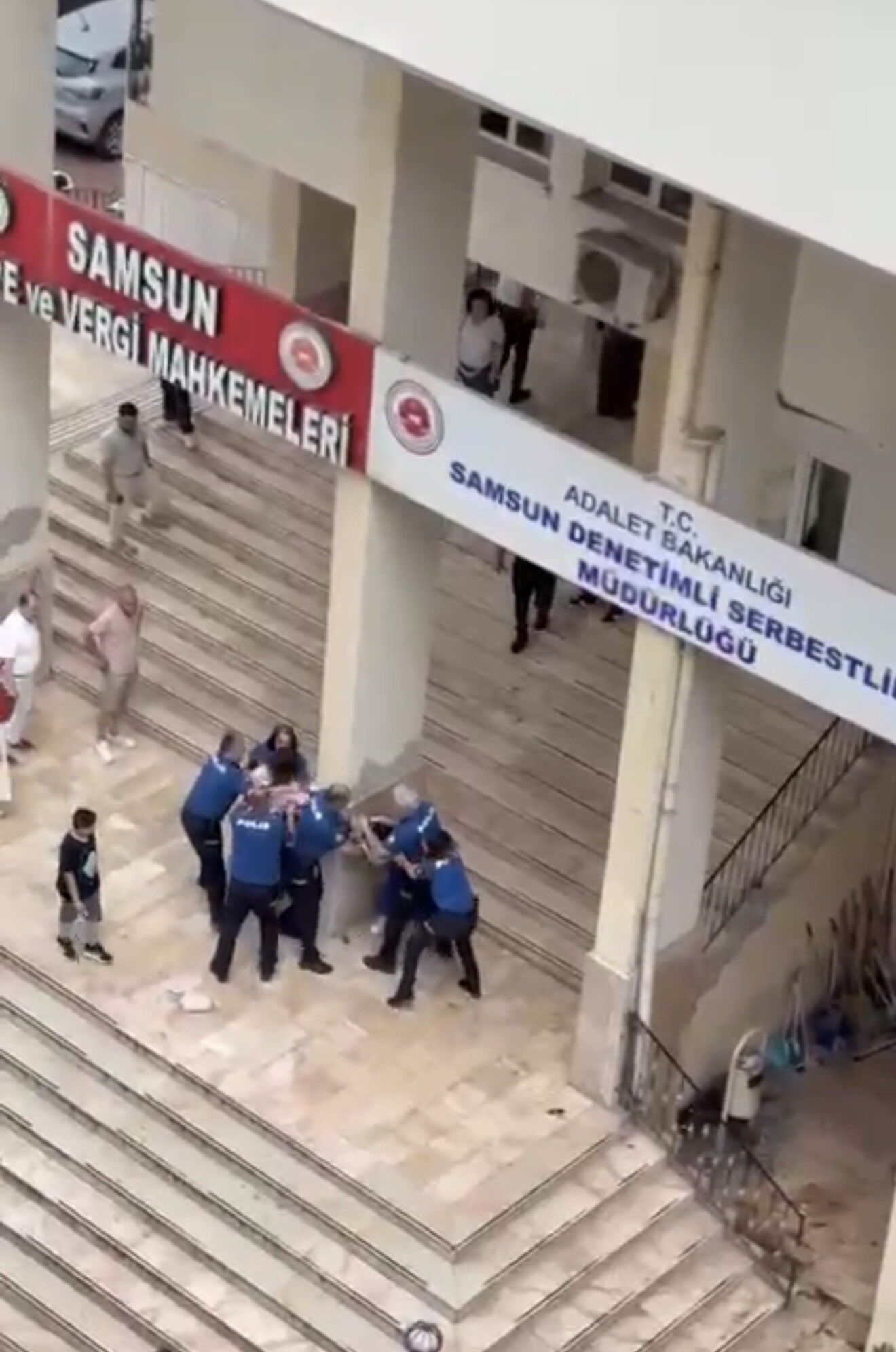 Samsun'da Polisin Önünde Kadın Kavgası (4)