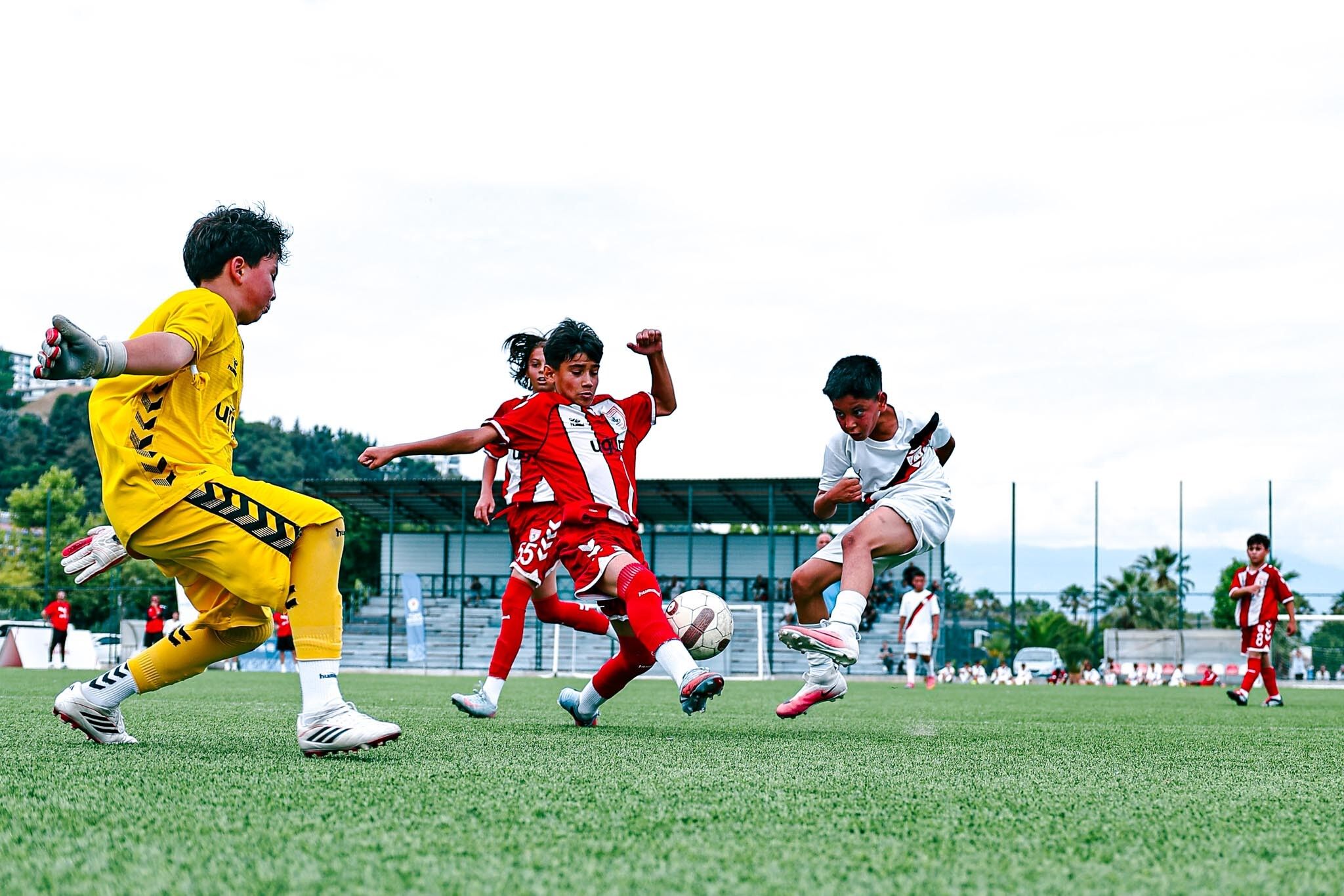 Samsunspor Ile Kktc U12 Milli Takımı’ndan Mete Adanır Anısına Dostluk Müsabakası (1)