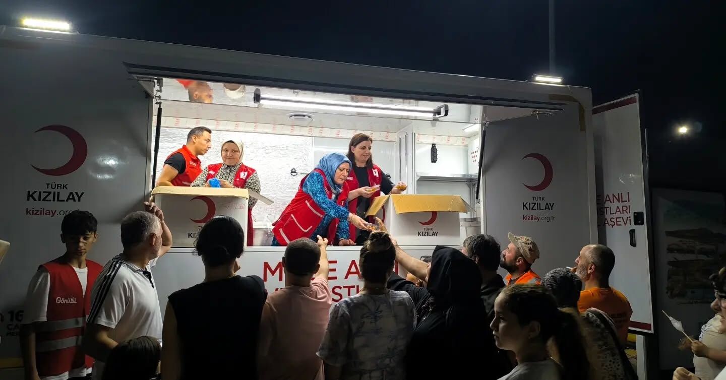 Türk Kızılay Bafra Şubesi'nden 15 Temmuz'da Birlik Ve Dayanışma Mesajı (3)