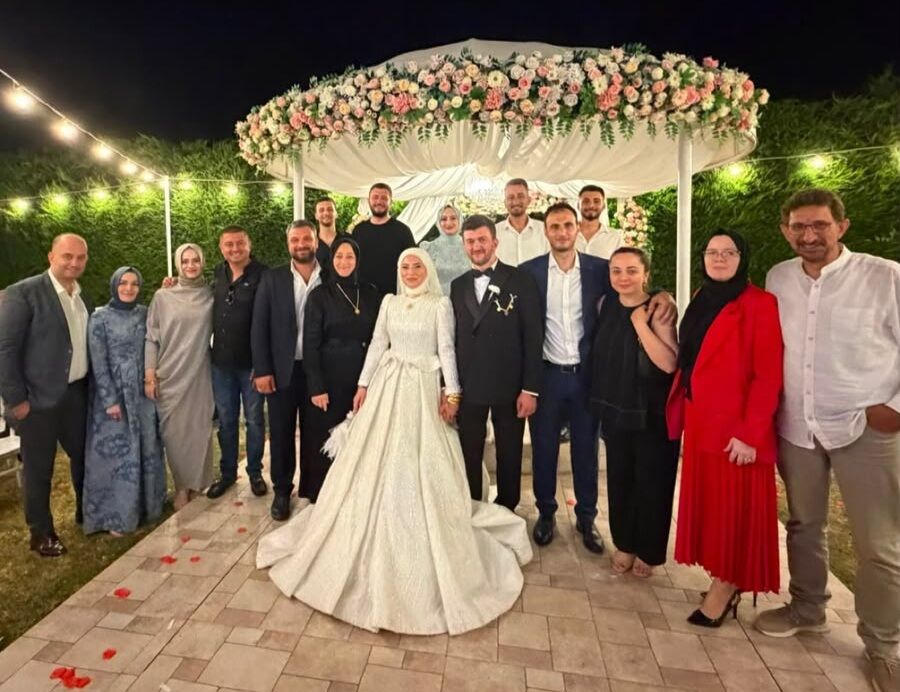 Zeynep Aslı Ile Ali Osman Çifti Dünyaevine Girdi (4)