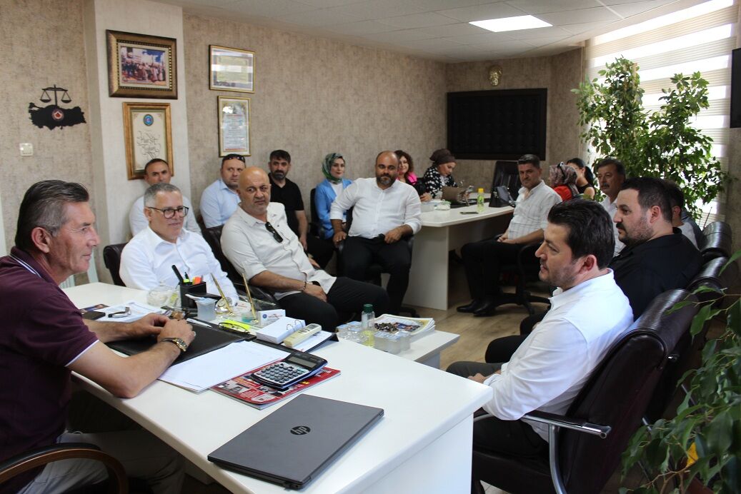 Bafra Anahtar Parti Teşkilatından, Madeni Sanatkârlar Odası’na Ziyaret (4)
