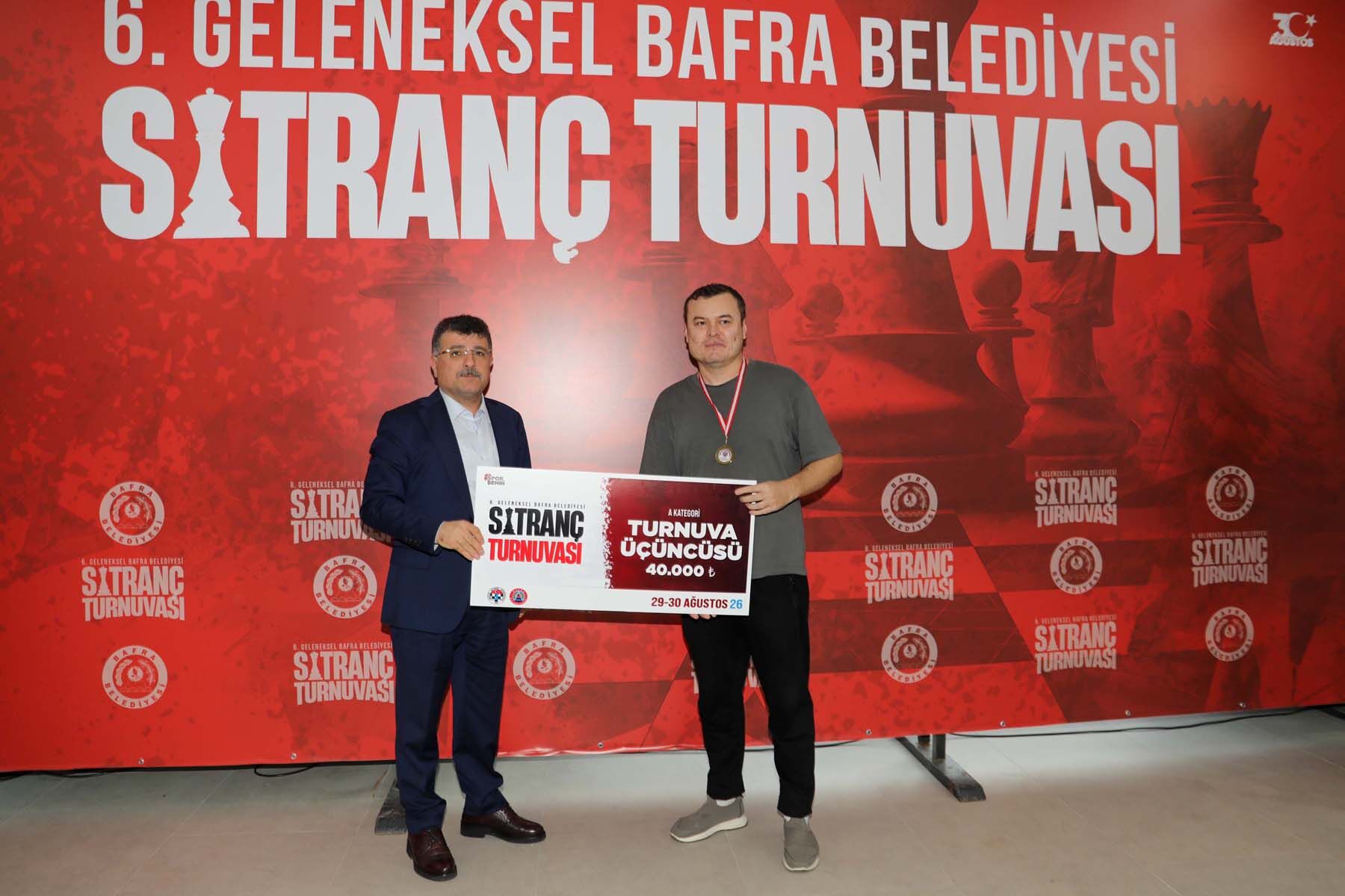 Bafra Beledi̇yesi̇ 6. Geleneksel Satranç Turnuvasi’na Yoğun İlgi̇ (15)