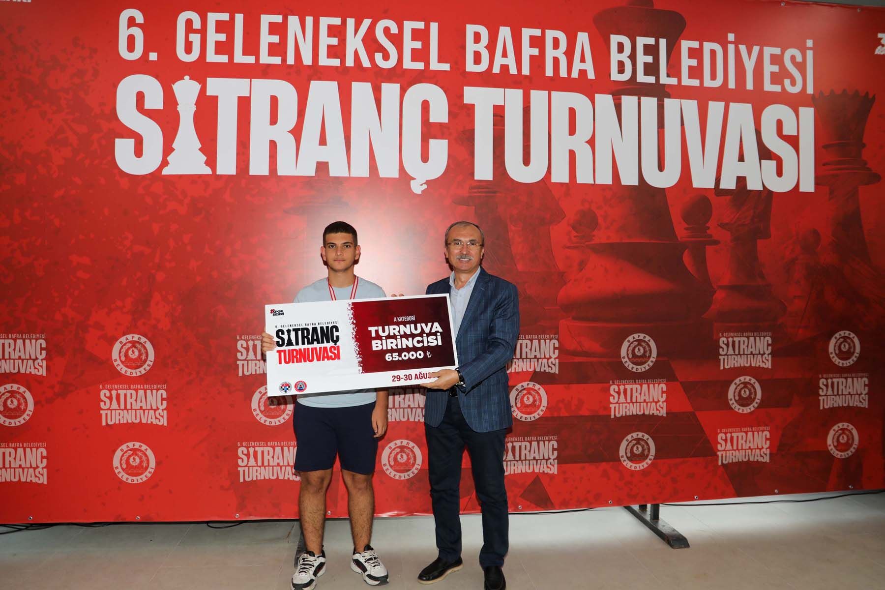 Bafra Beledi̇yesi̇ 6. Geleneksel Satranç Turnuvasi’na Yoğun İlgi̇ (16)