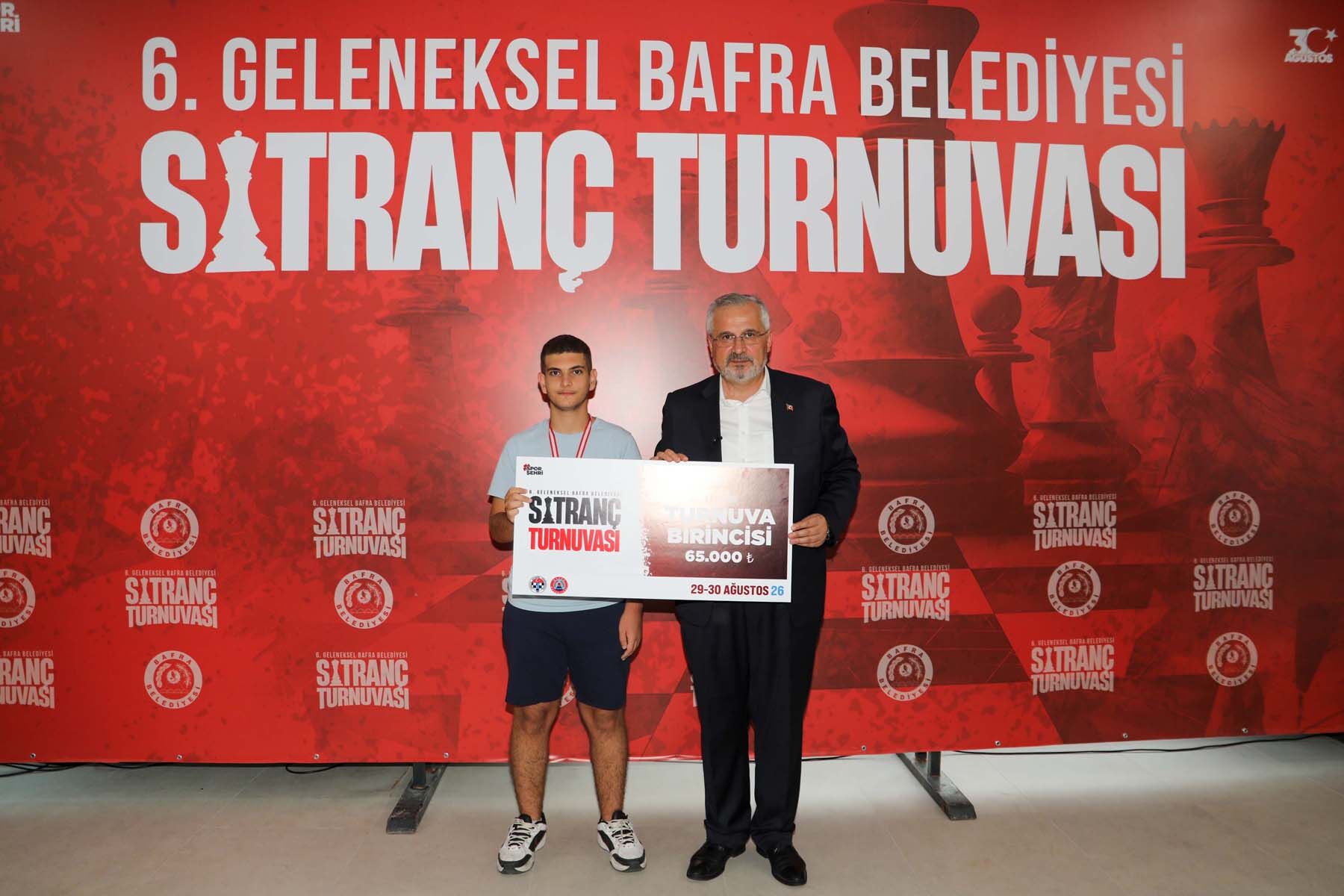 Bafra Beledi̇yesi̇ 6. Geleneksel Satranç Turnuvasi’na Yoğun İlgi̇ (18)