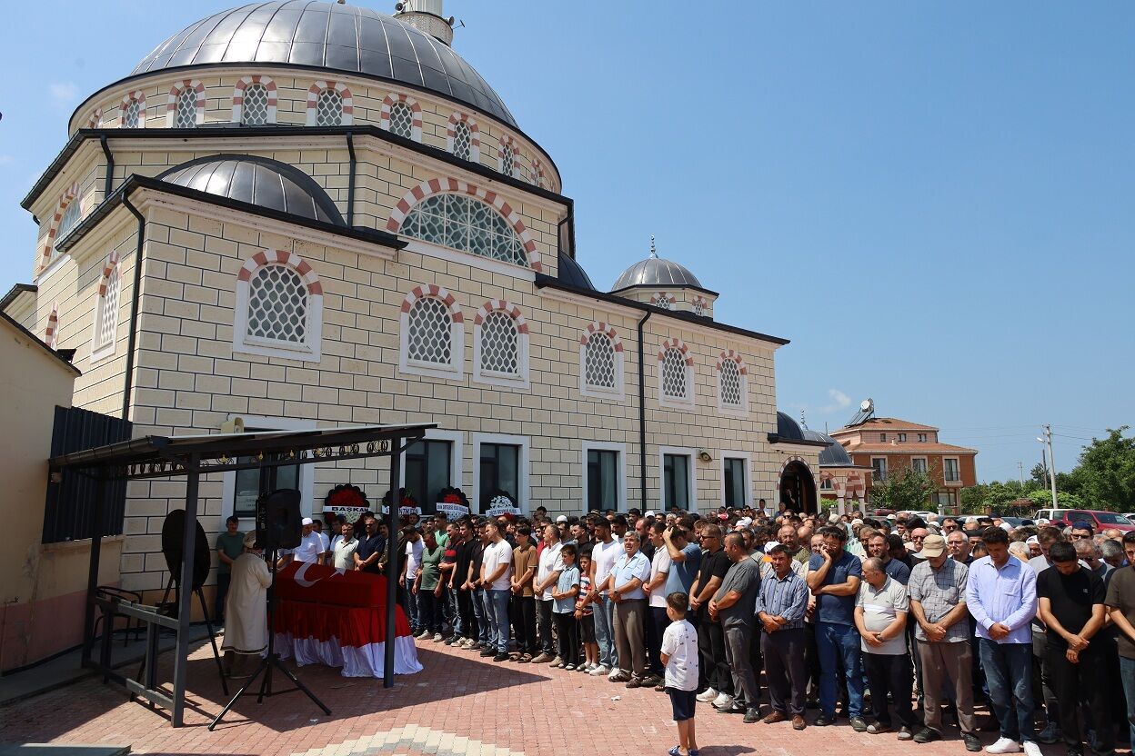 Kazada Ölen Bafralı Astsubay, Son Yolculuğuna Uğurlandı (4)