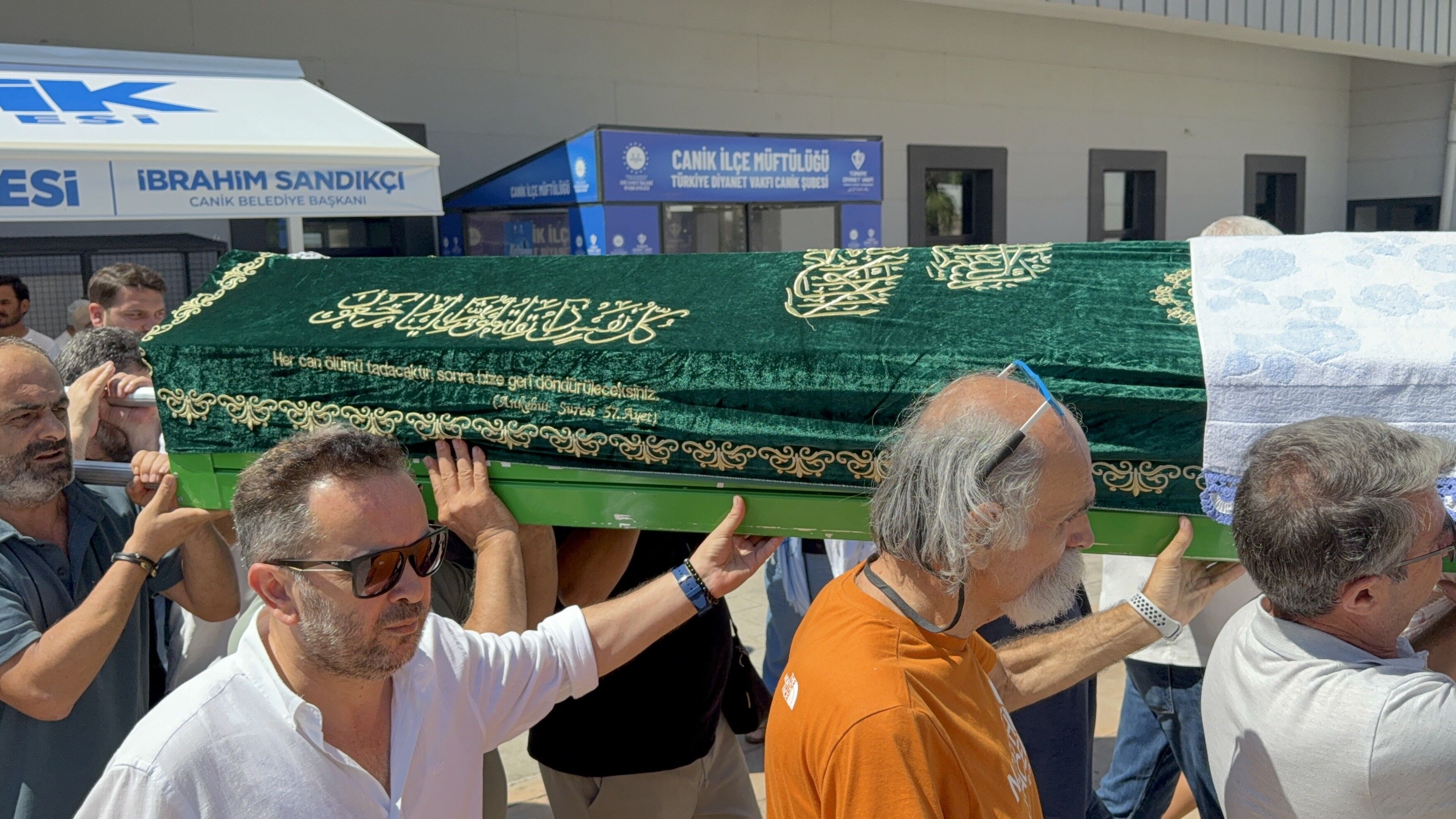 Rusya’da Saldırıda Hayatını Kaybeden Türk Aşçı Samsun’da Toprağa Verildi (1)