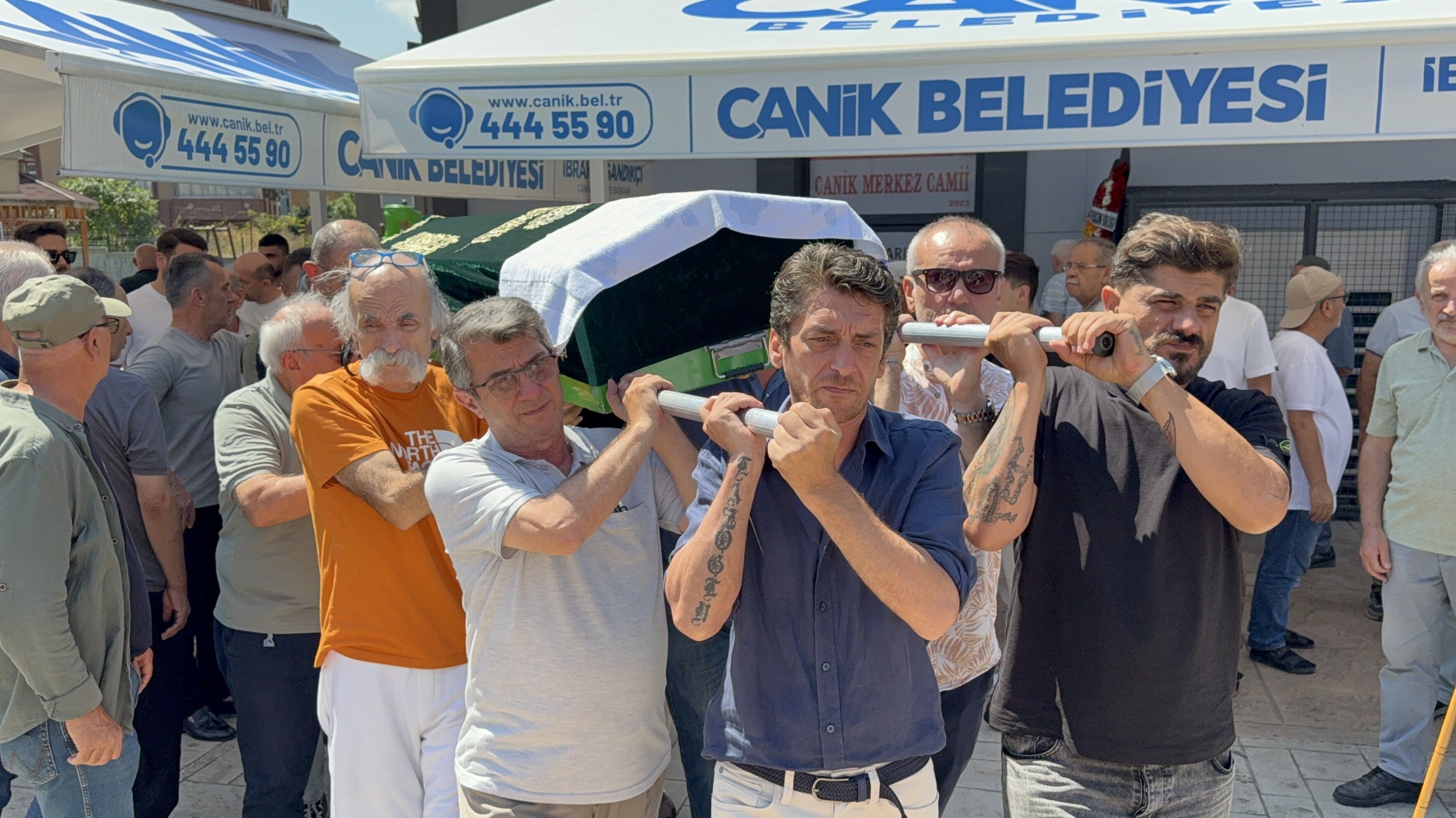 Rusya’da Saldırıda Hayatını Kaybeden Türk Aşçı Samsun’da Toprağa Verildi (2)