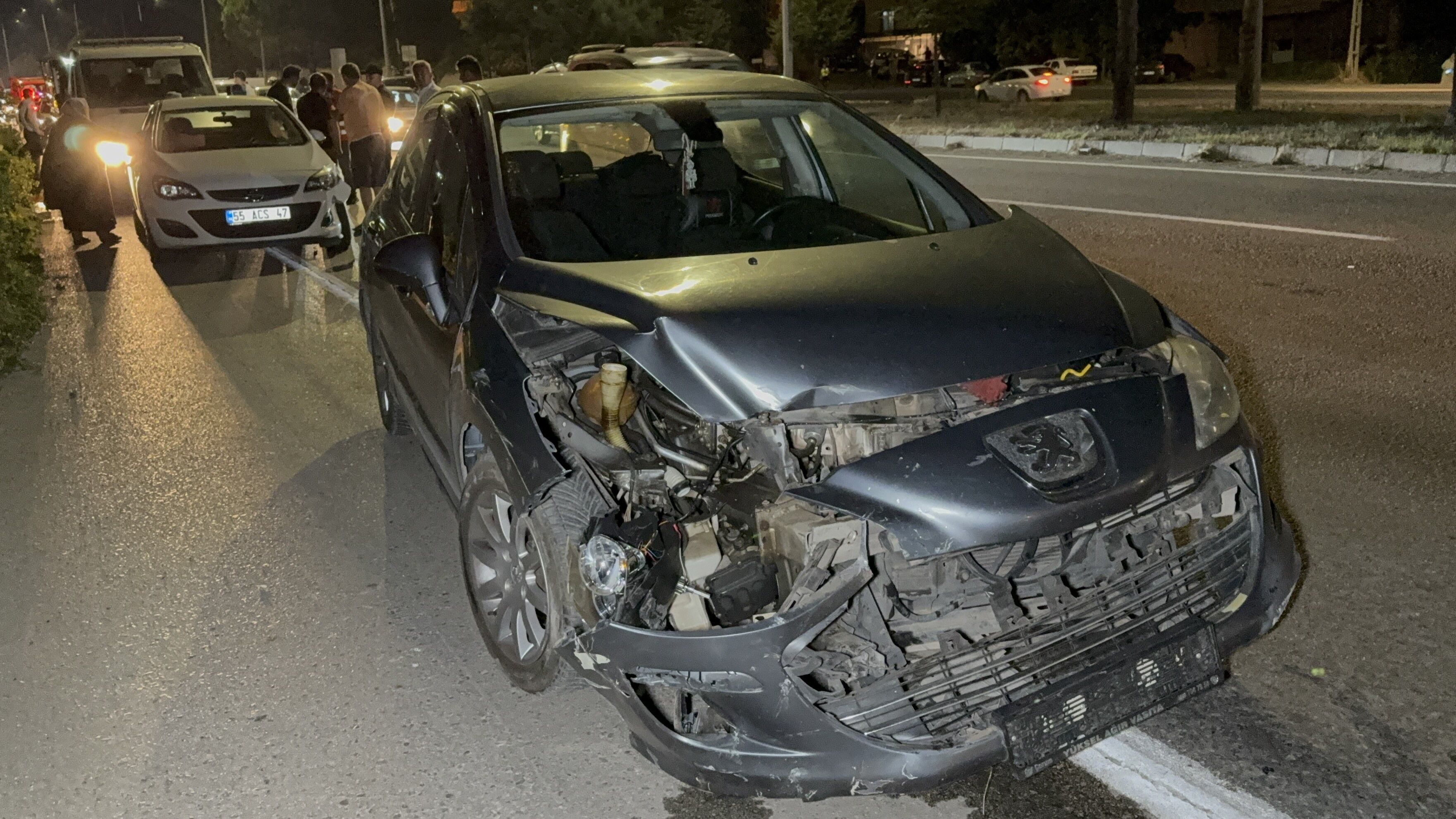 Samsun’da 4 Araçlı Zincirleme Kaza 5 Yaralı (3)